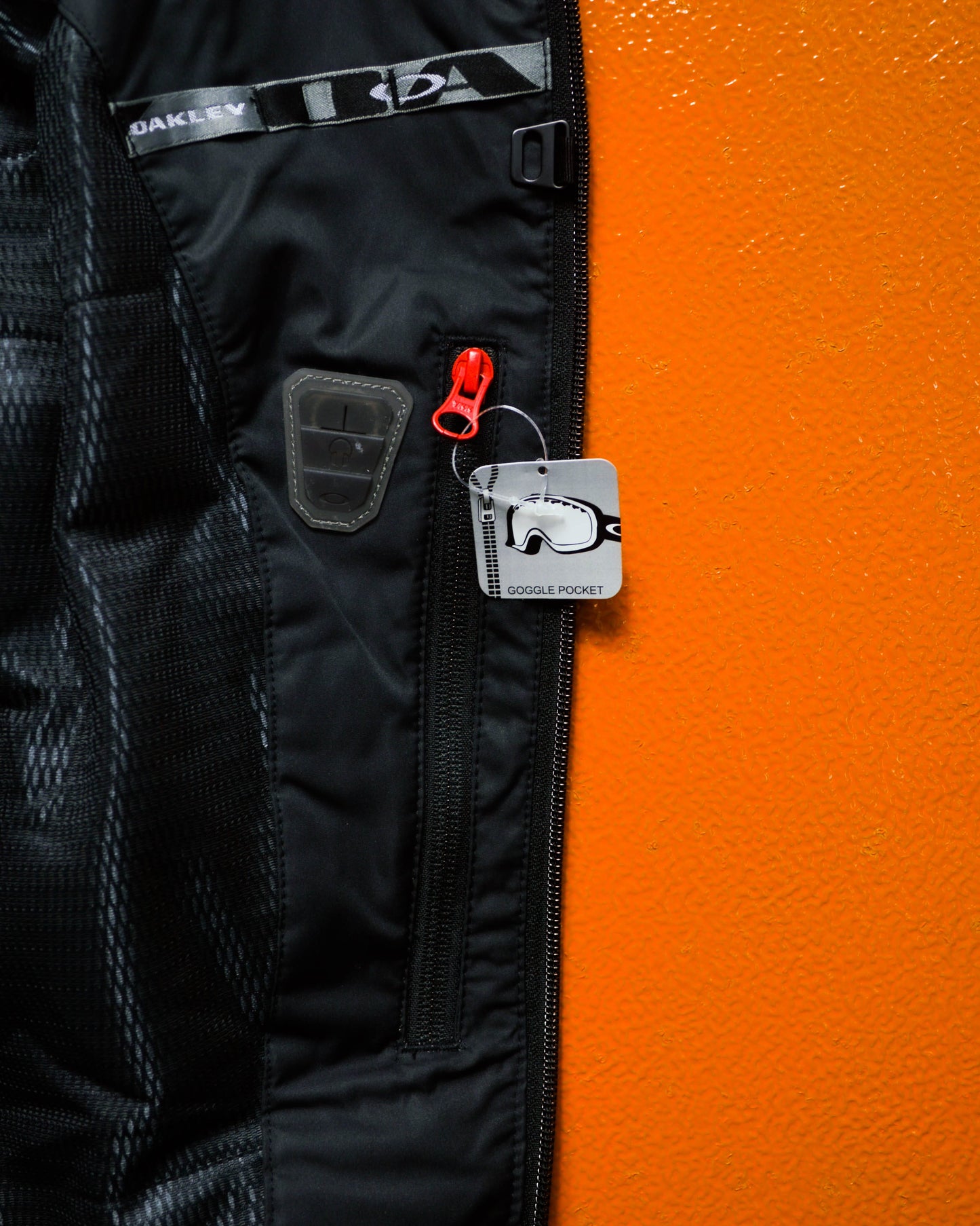 Oakley Ultra Technical Magnetic Asymmetrical Panelled Black Jacket (~M~)