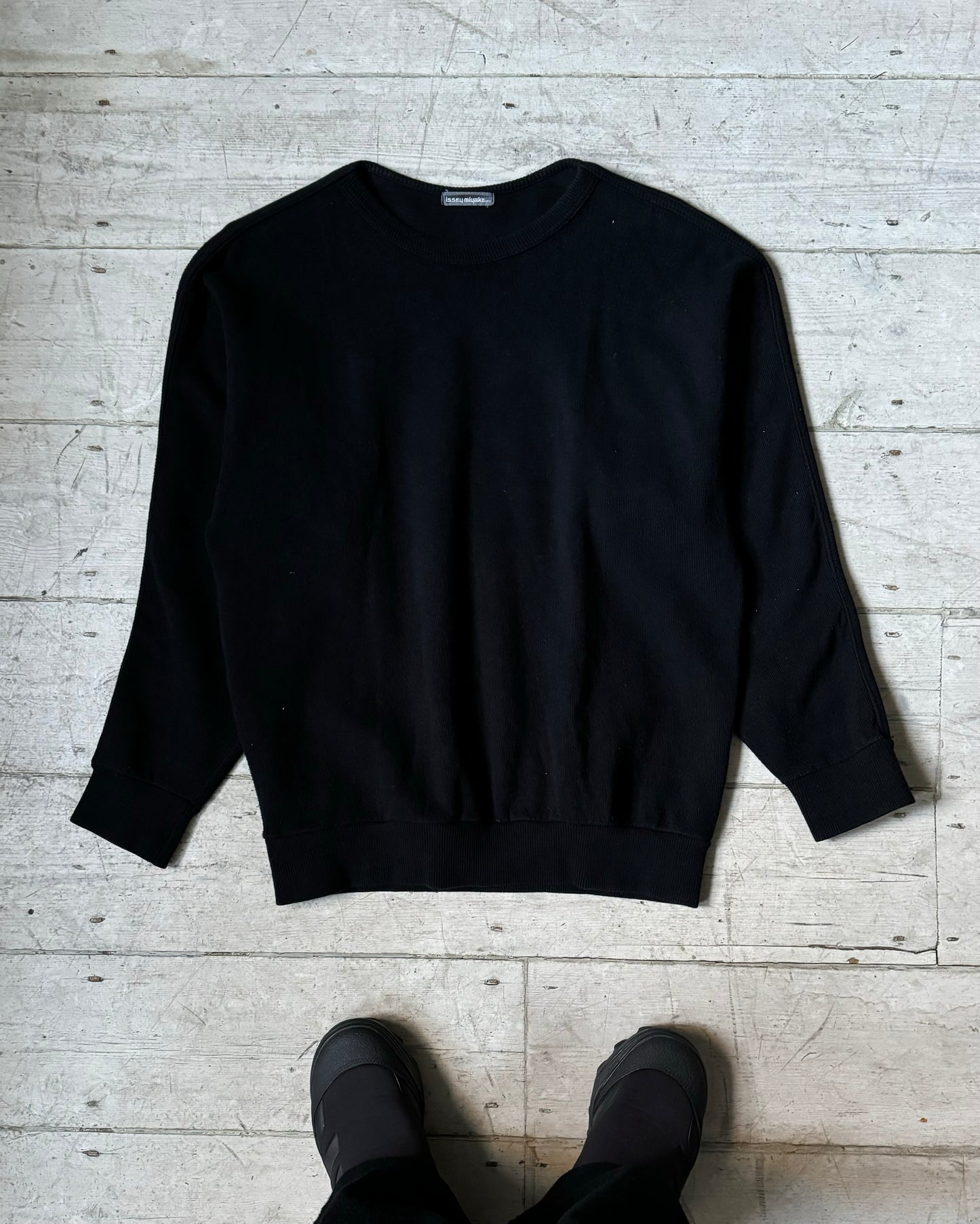 80s Black Tonal Logo Sleeve Piping Jumper (~M~)