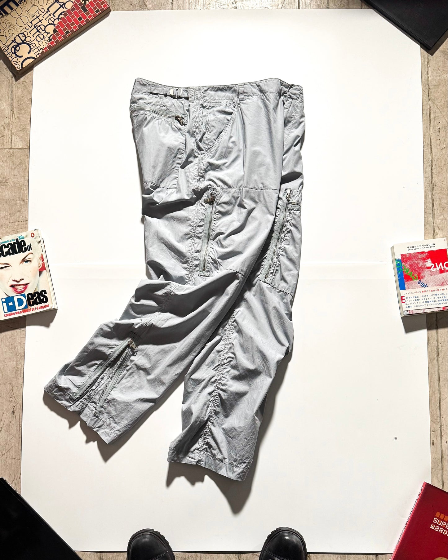 Early 2000s Light Grey Asymmetrical Cargo Tech Pants (33~36)