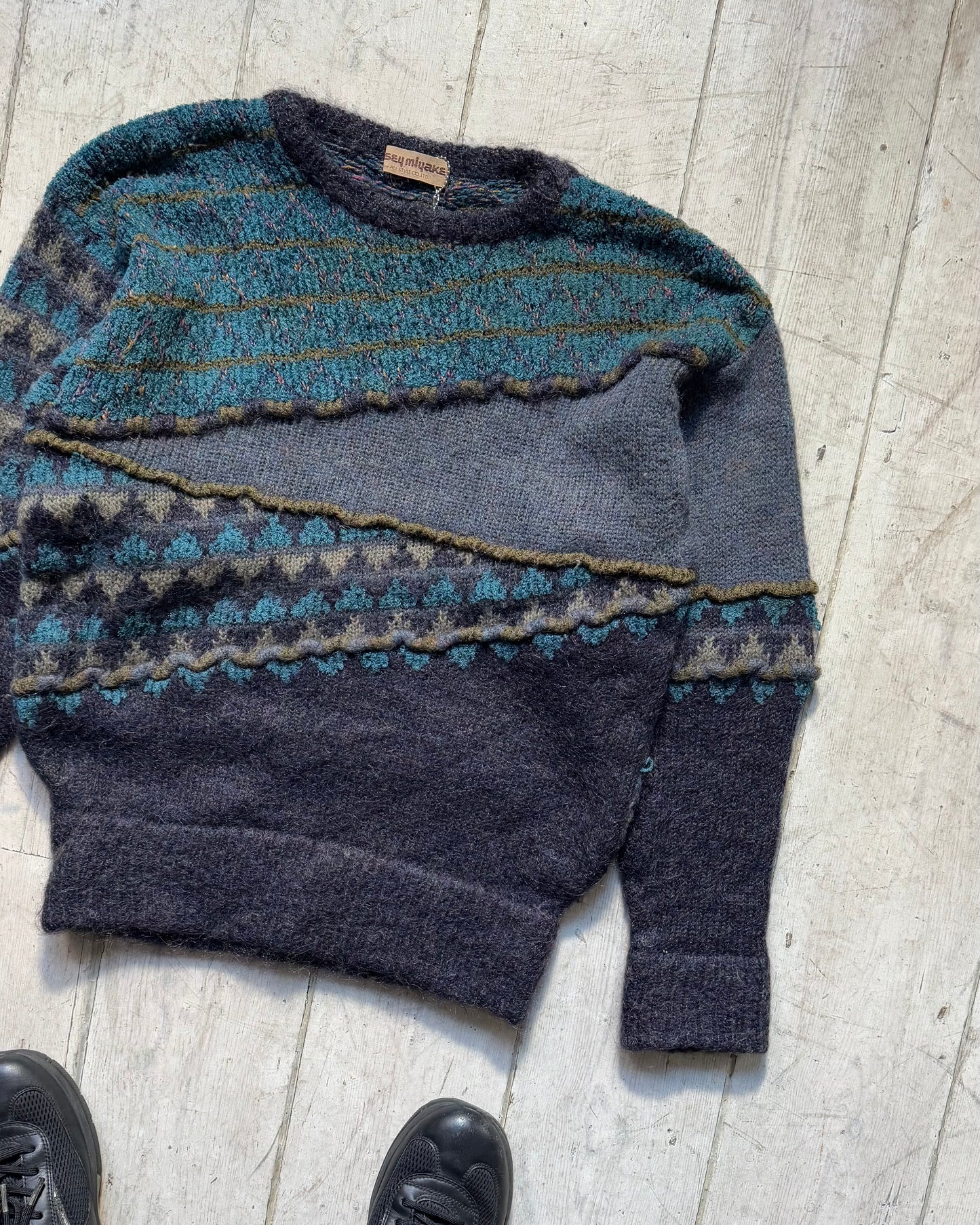 Late 70s / 80s Blue Geometric Zig Zag Pattern Panelled Jumper (~M~)