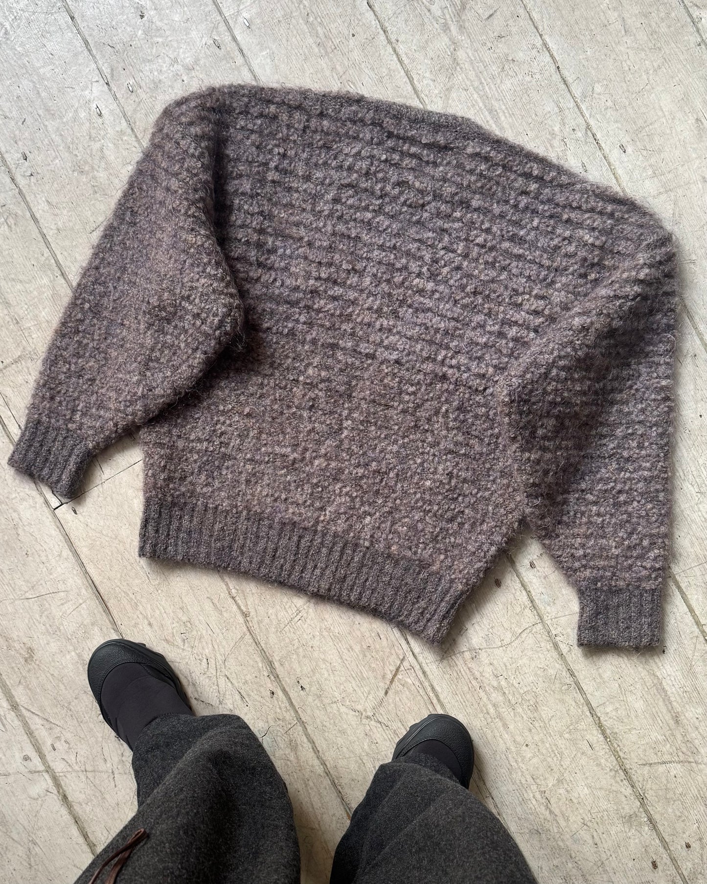 Late 70s / Early 80s Dusty Lavender / Brown Fuzzy Dual Tonal Stripe Knit Sweater / Jumper (~M~)