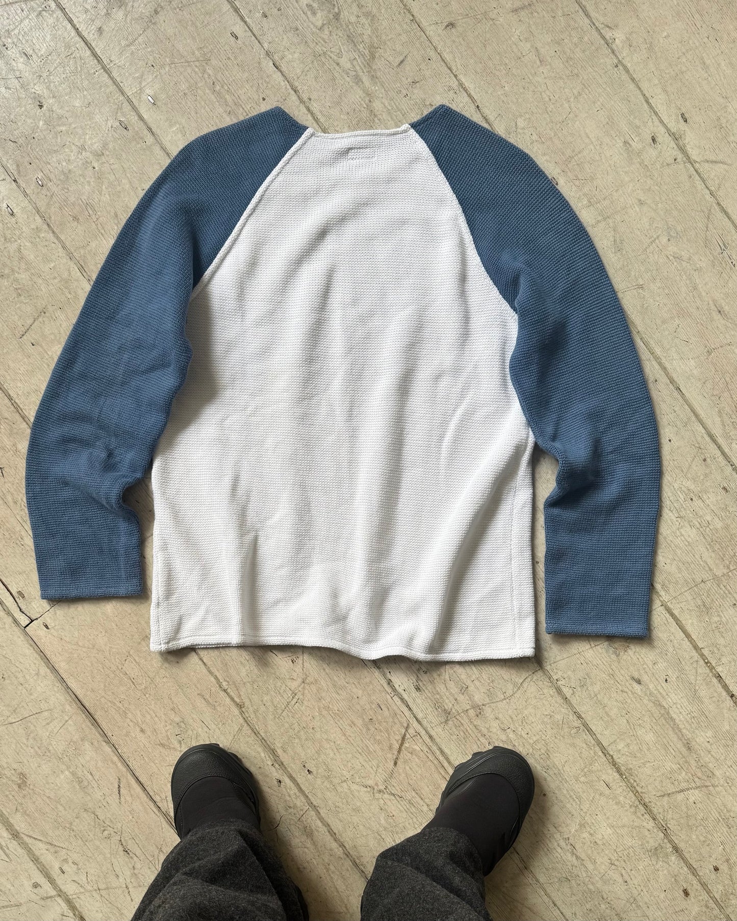 Early 2000s Blue / White Raglan Knit Jumper  (~M~)