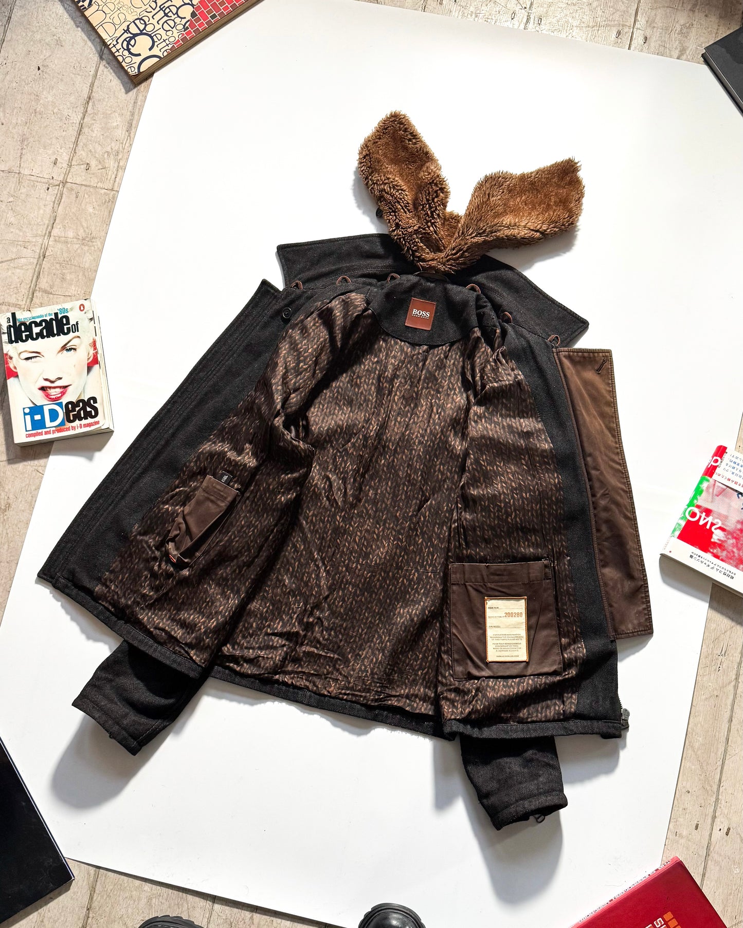 Early 2000s  Grey Asymmetrical Work Jacket with Knit Print Interior  (~L~)