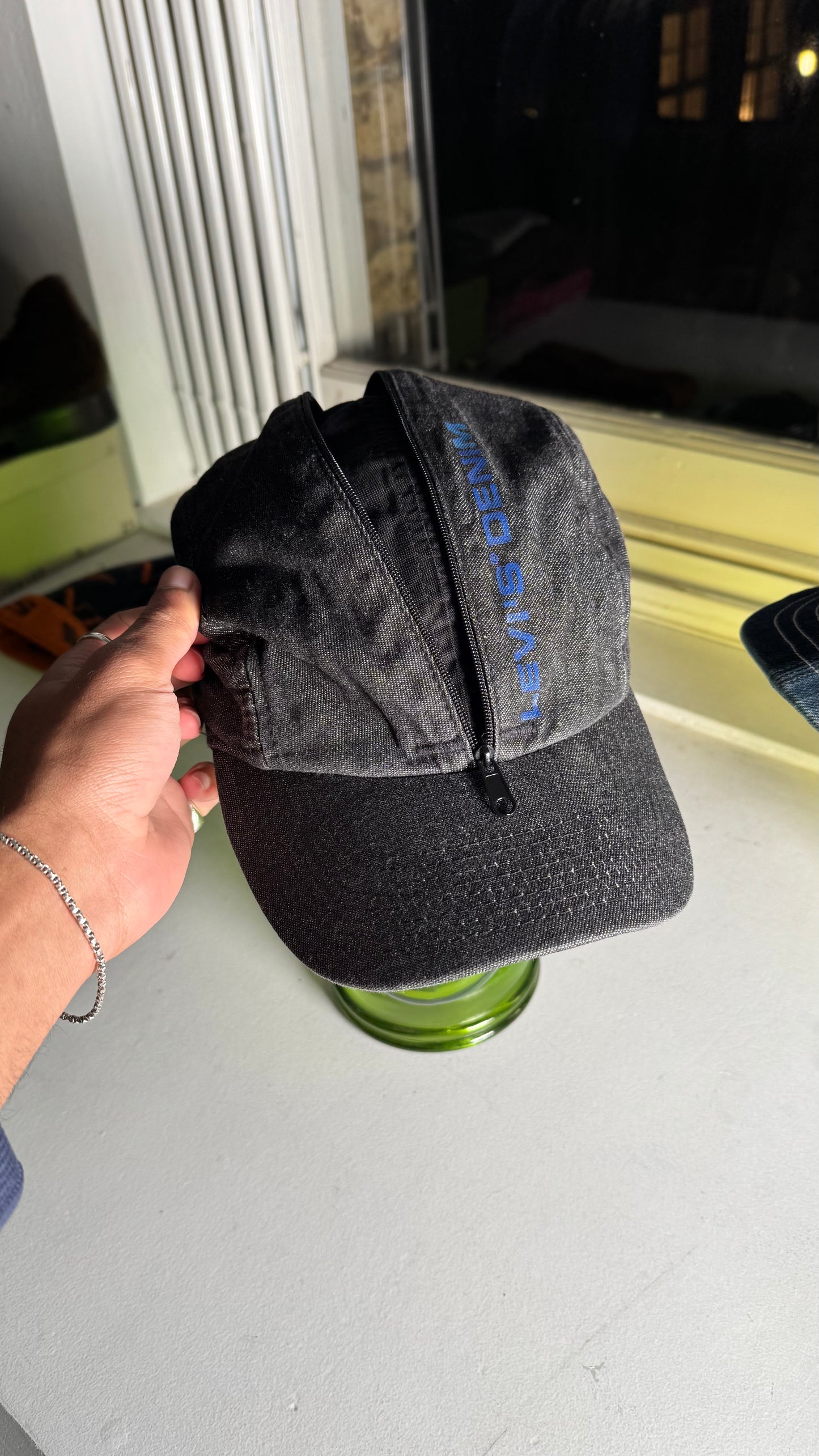 Levi’s +Dkny hat