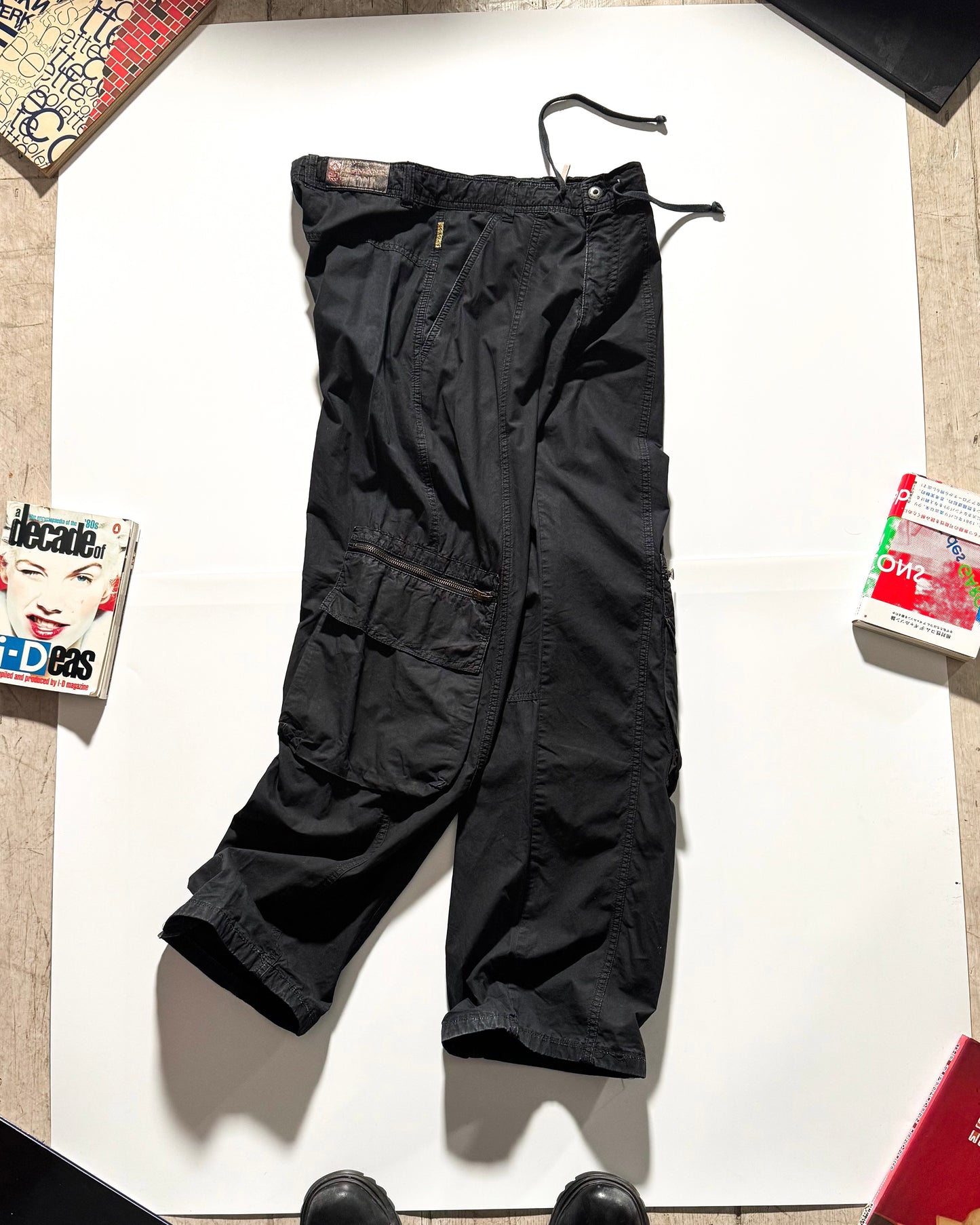 Early 2000s Washed Black Panelled Adjustable Waist Cargo Pants  (31~34)
