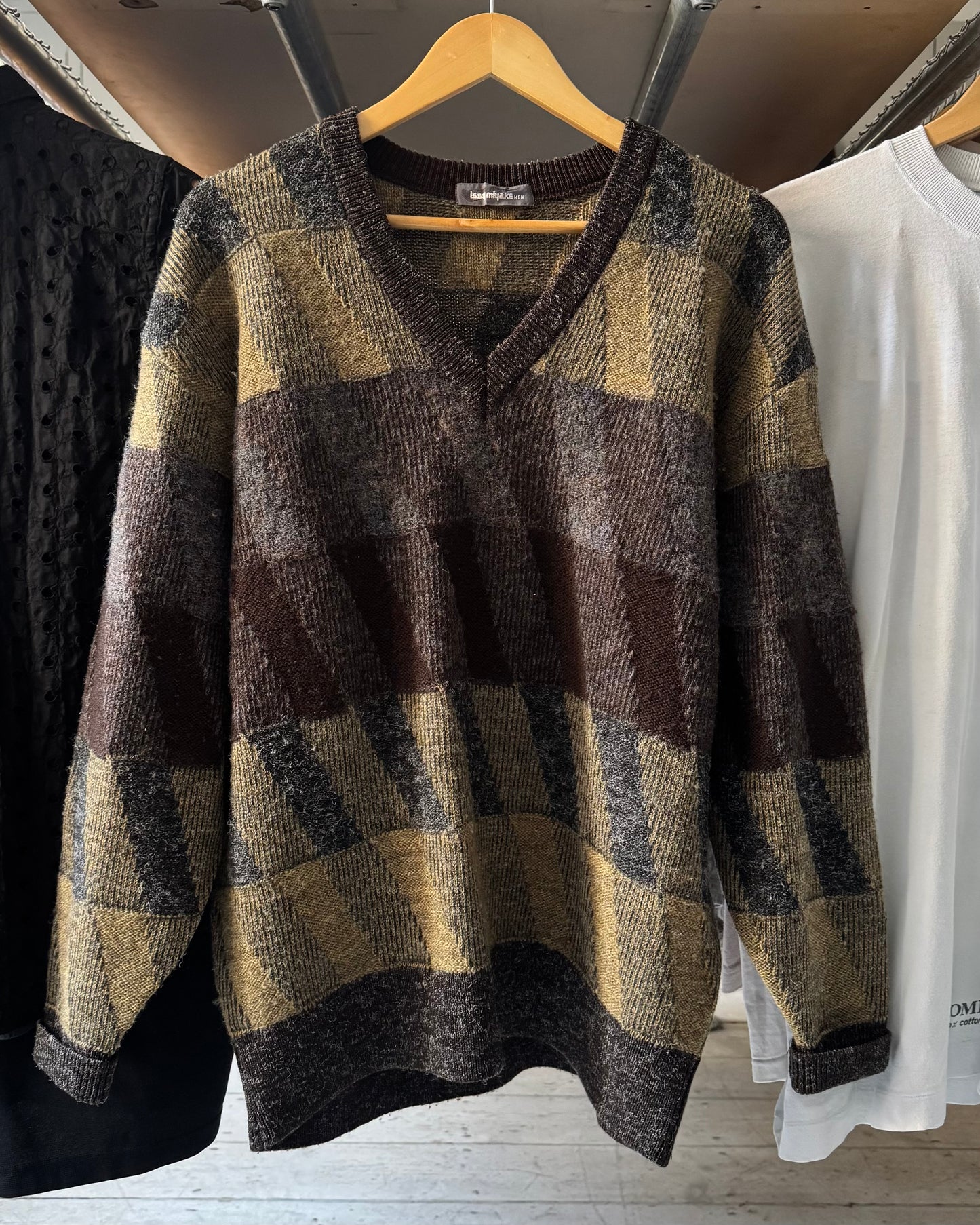 80s Brown Grey Diagonal V-neck Knit Sweater / Jumper (~L~)