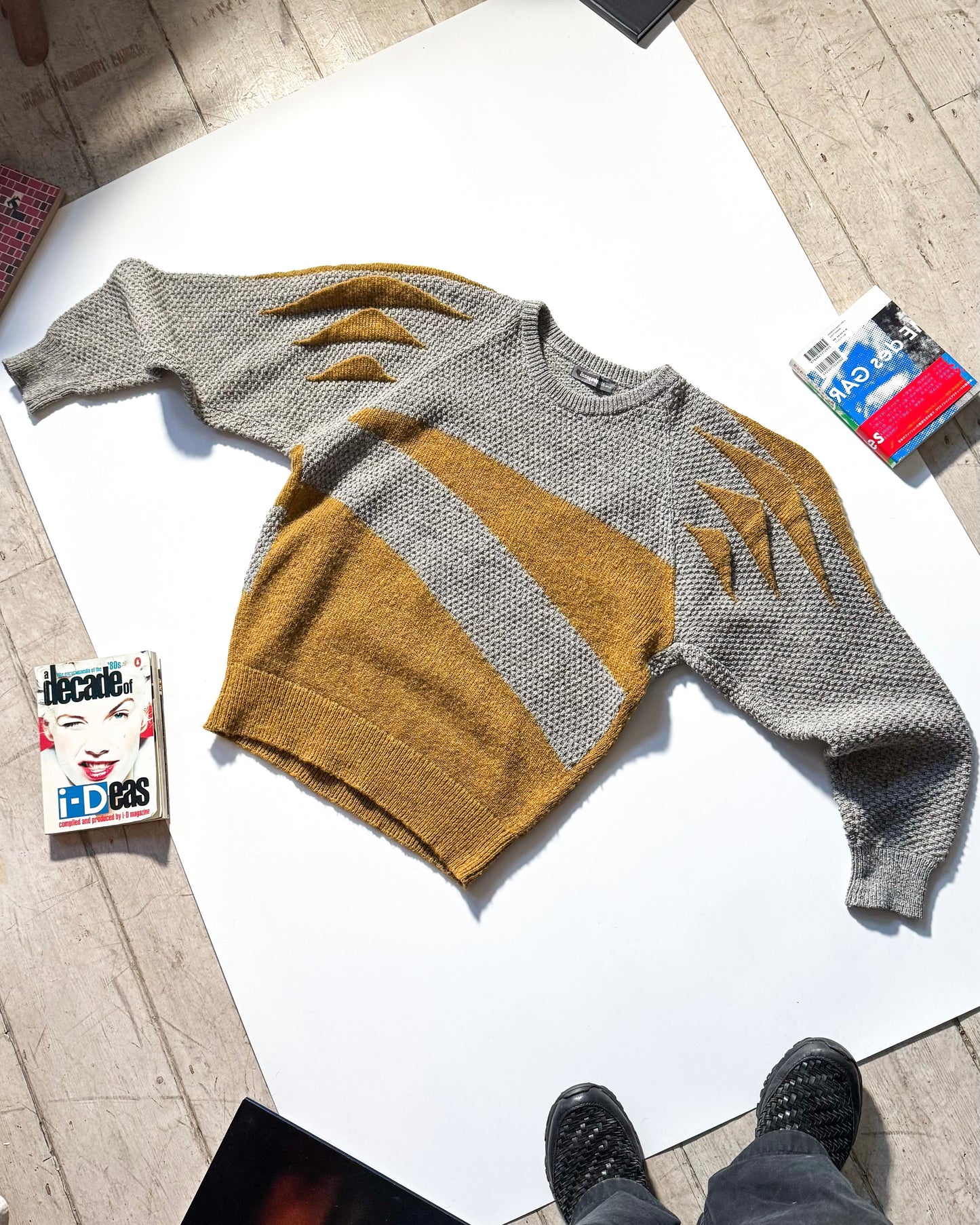 80s Mustard / Grey 3-D Shoulder Blade Panel Zig Zag Knit (M~L)