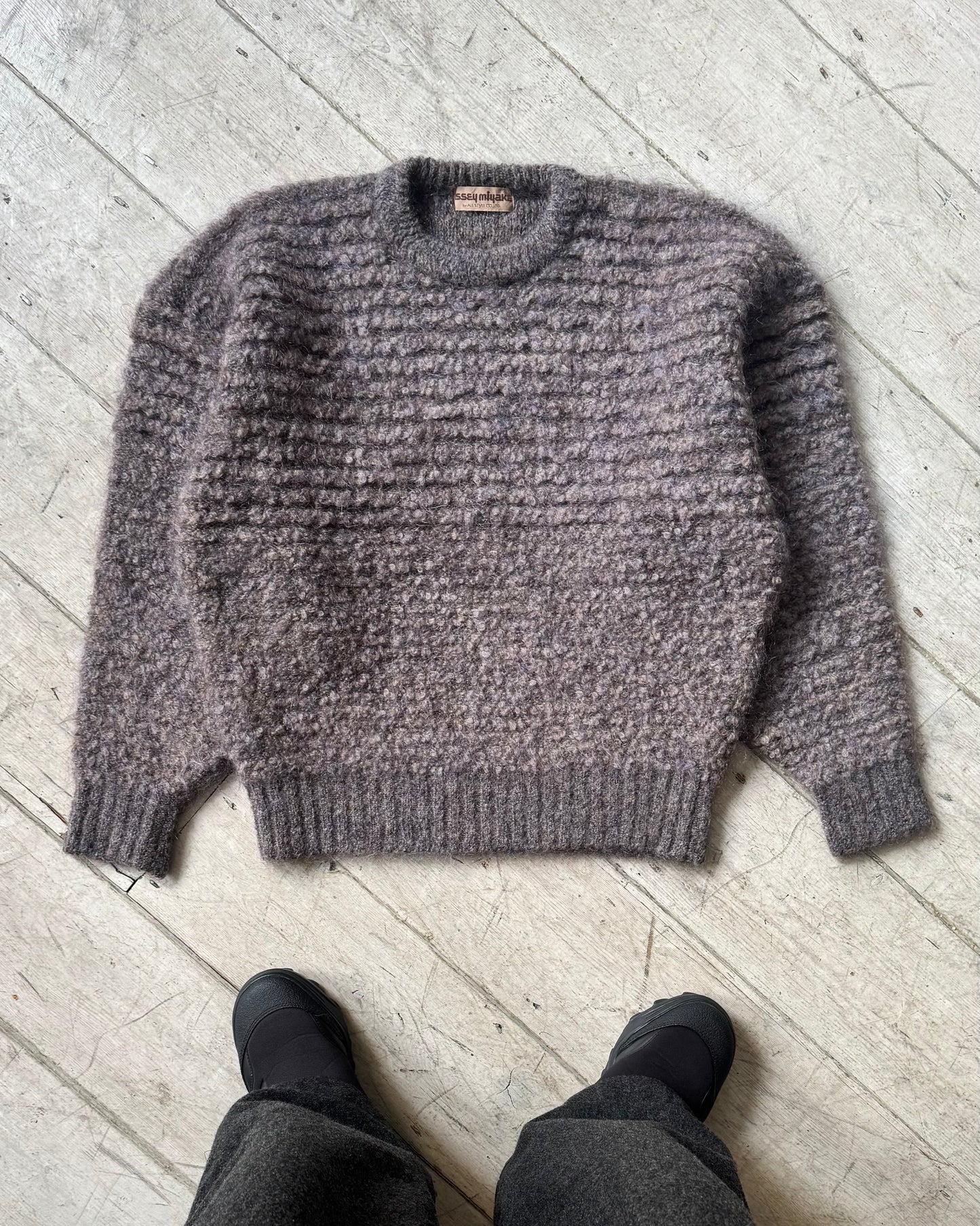Late 70s / Early 80s Dusty Lavender / Brown Fuzzy Dual Tonal Stripe Knit Sweater / Jumper (~M~)