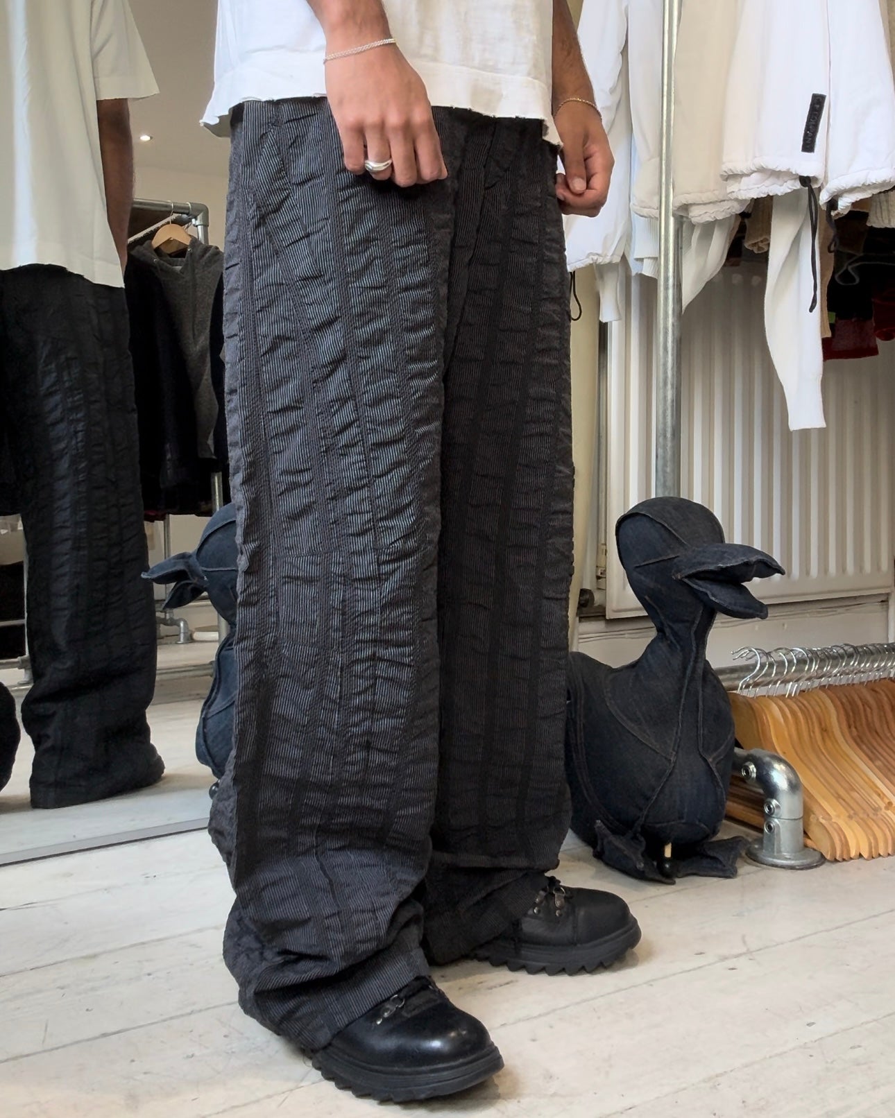 2004 Crinkle Process Striped Grey Wide Pants  (~34~)