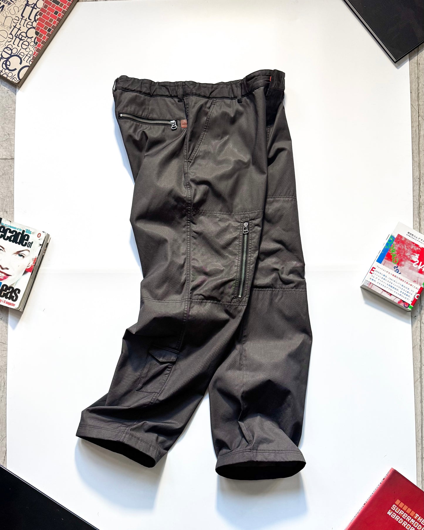 Early 2000s Shimmer Waxed Grey Asymmetrical Zip Cargo Pants (34~36)