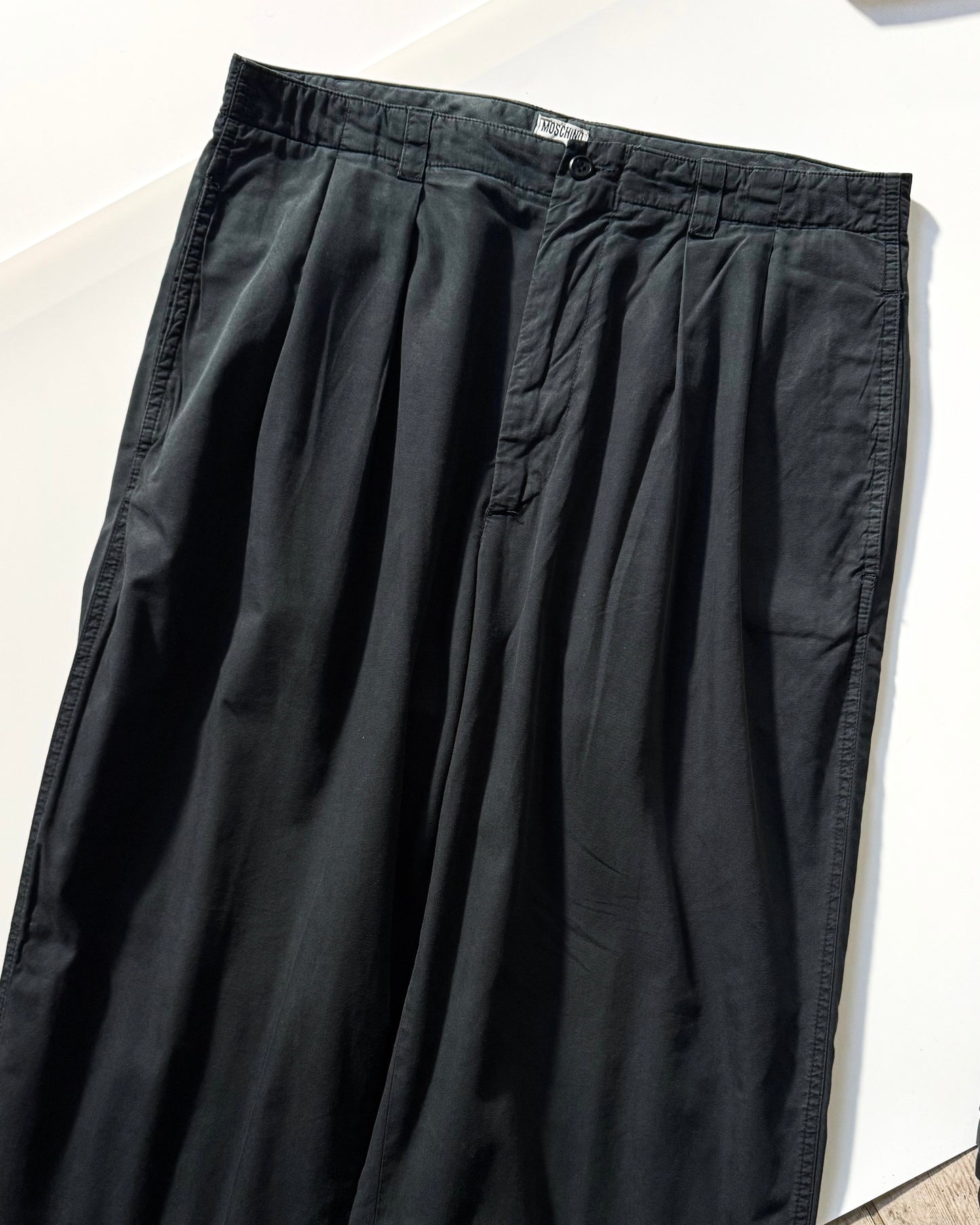 90s Pleated Washed Black / Deep Navy Trousers (30~32)