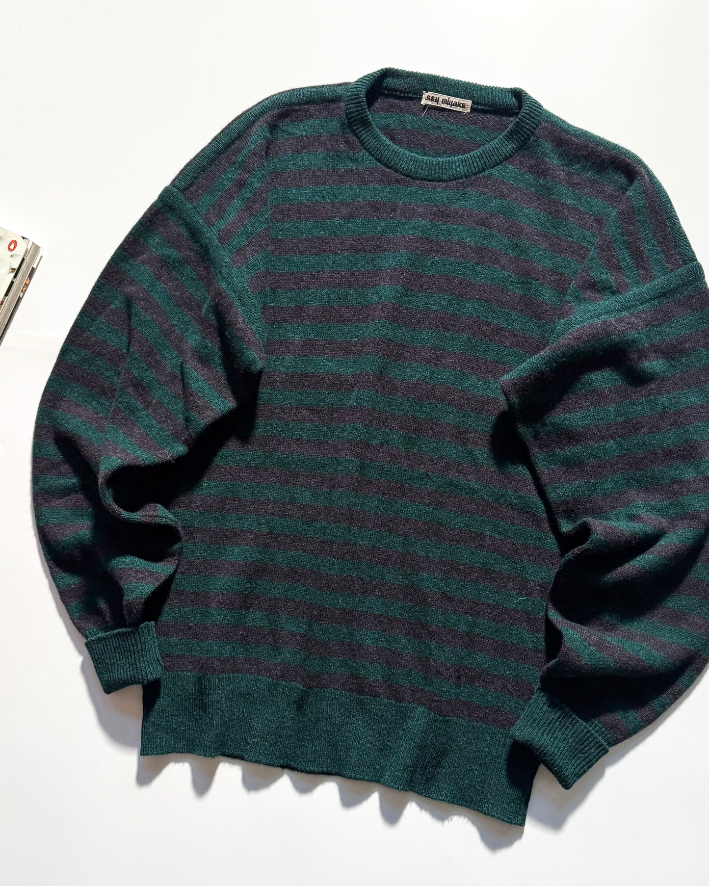 AW82 Grey / Green Striped Knit Sweater / Jumper (~M~)