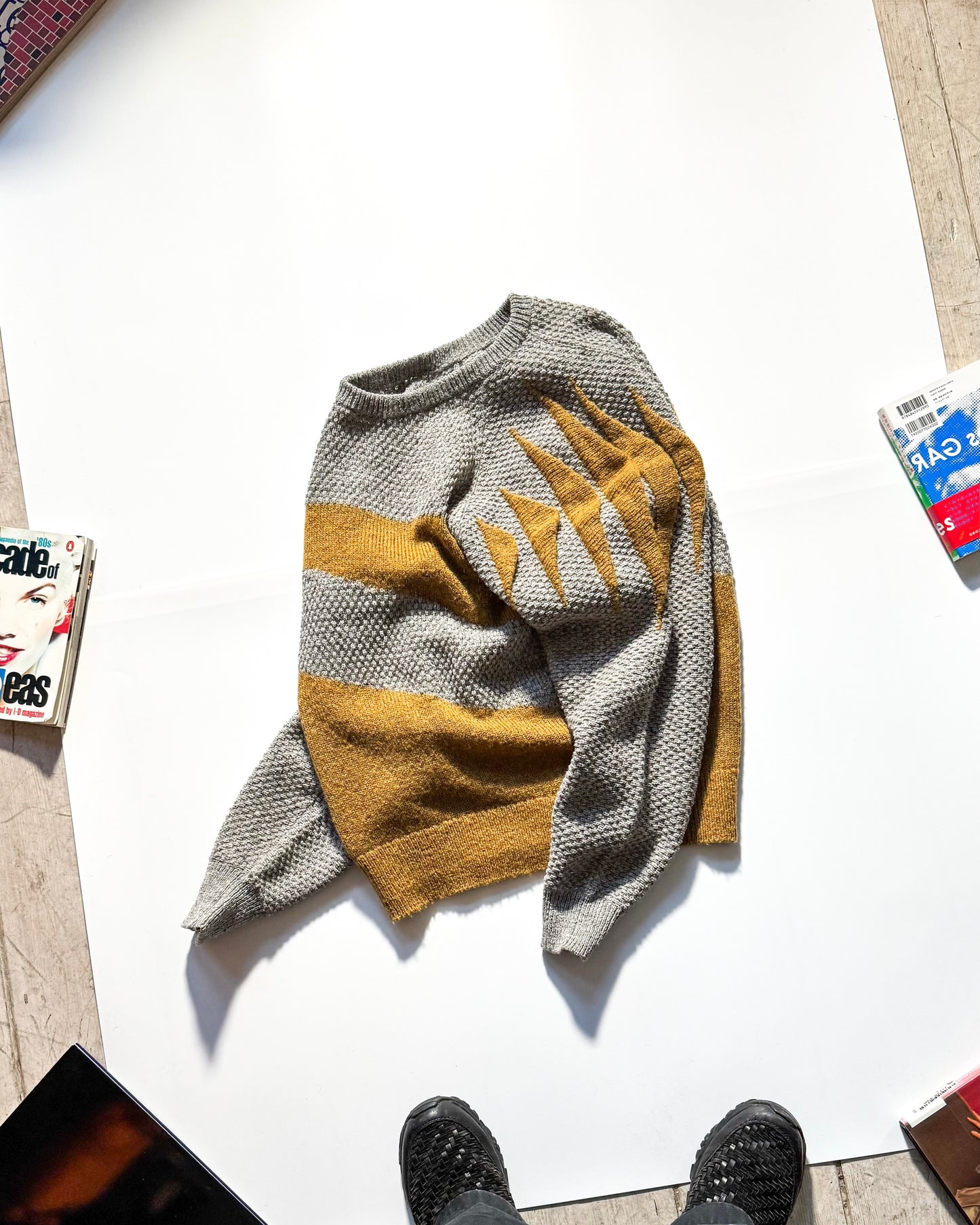 80s Mustard / Grey 3-D Shoulder Blade Panel Zig Zag Knit (M~L)