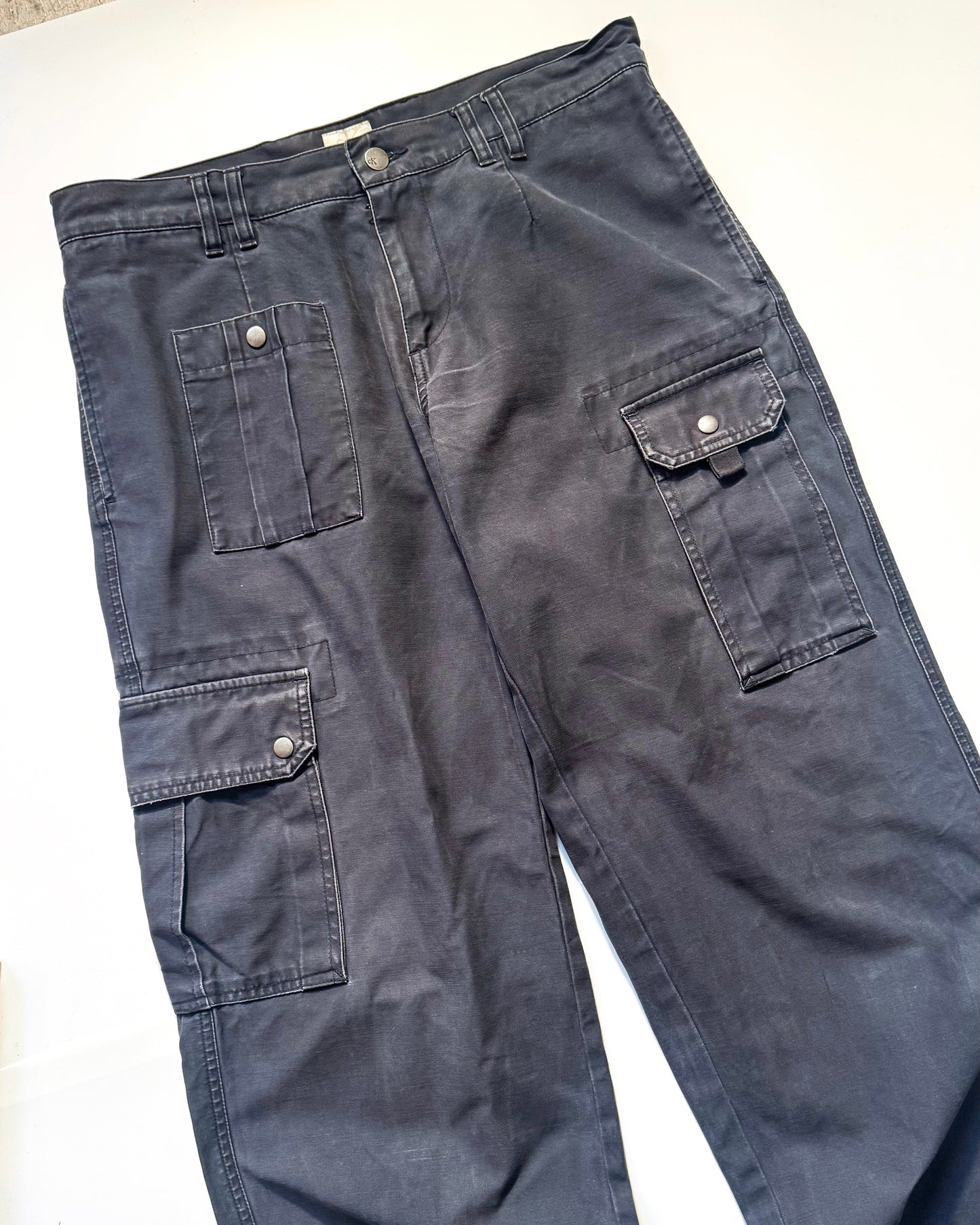 Early 2000s Washed Navy Asymmetrical Patch Pocket Cargo Pants (31~33)