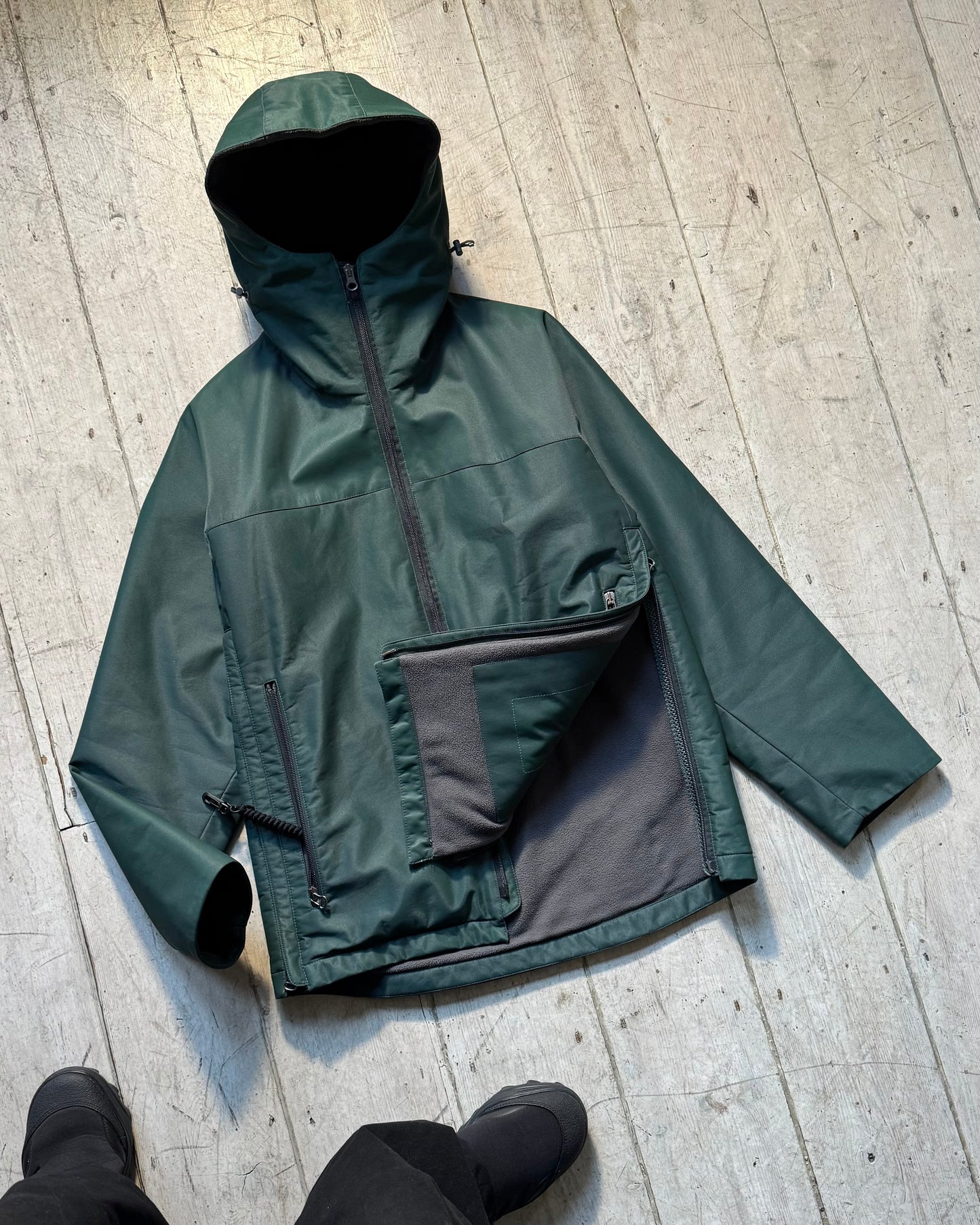 2000s Iridescent Deep Green Fleece Lined Side Zip Technical Jacket (~M~)