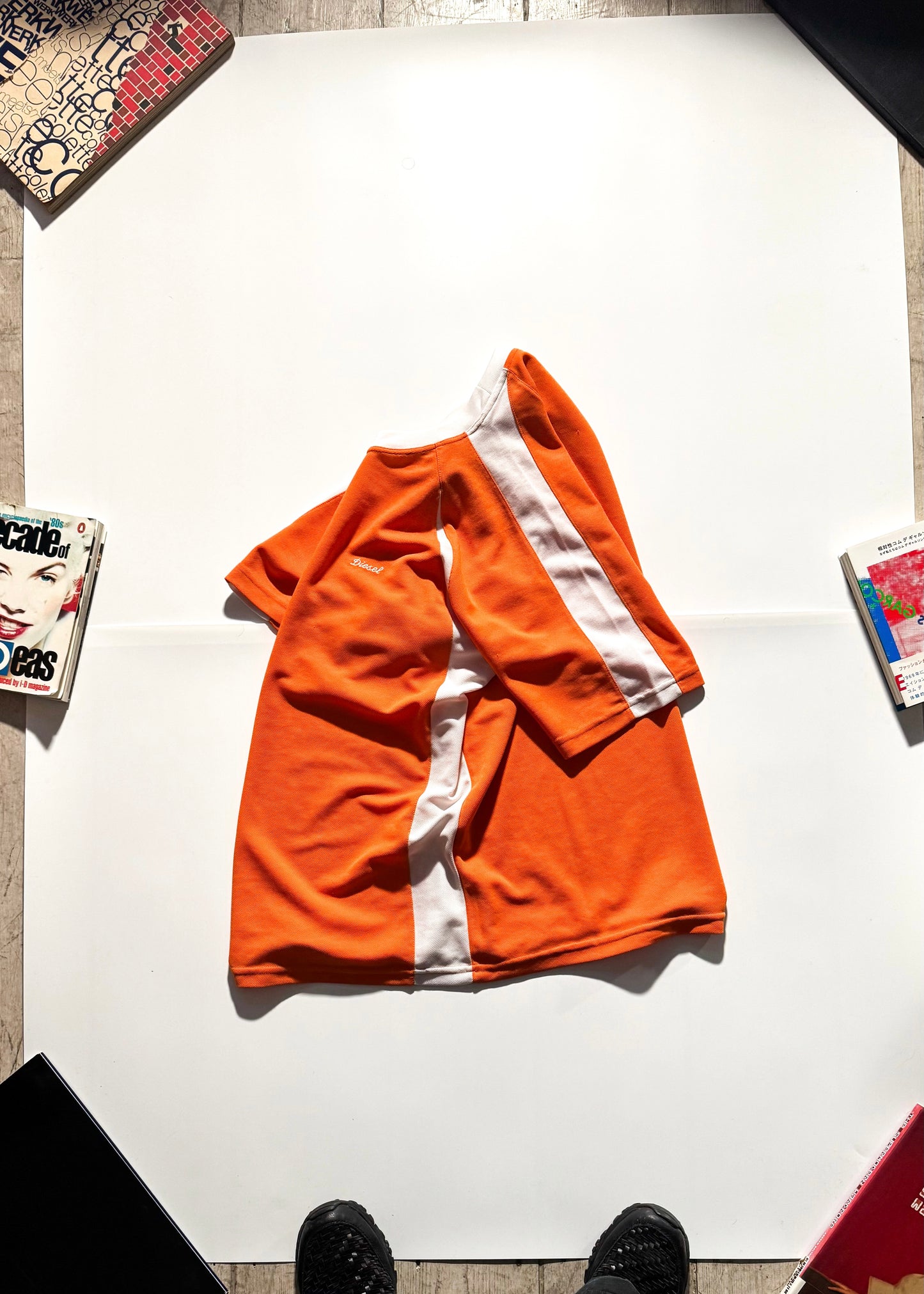 Early 2000s Orange White Panelled T-Shirt (L~XL)