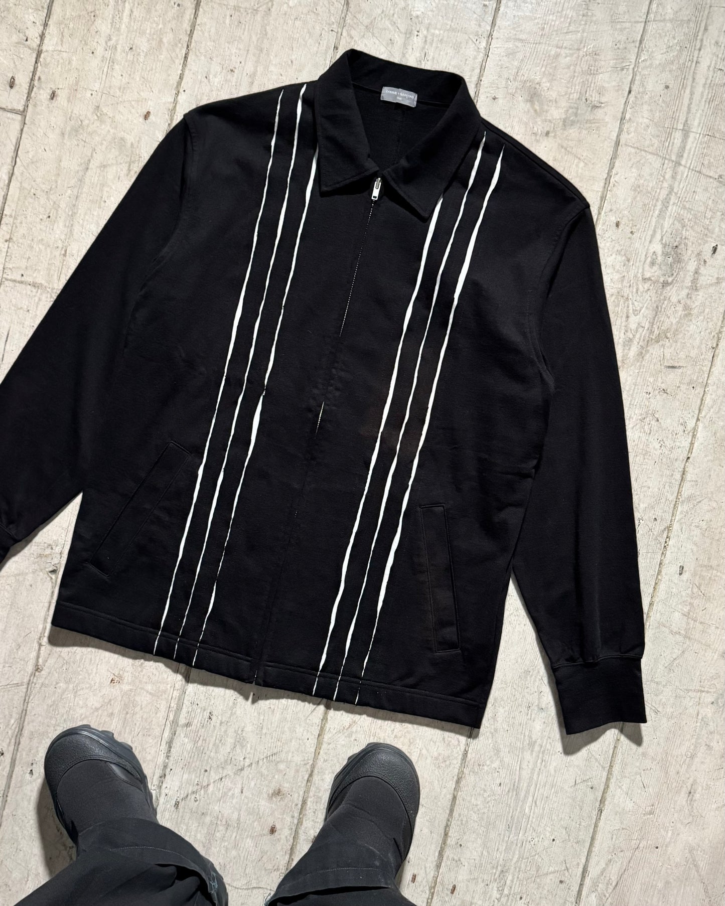 2001 Scratch / Rip Technique Panelled Black Zip Up Jacket (~M~)