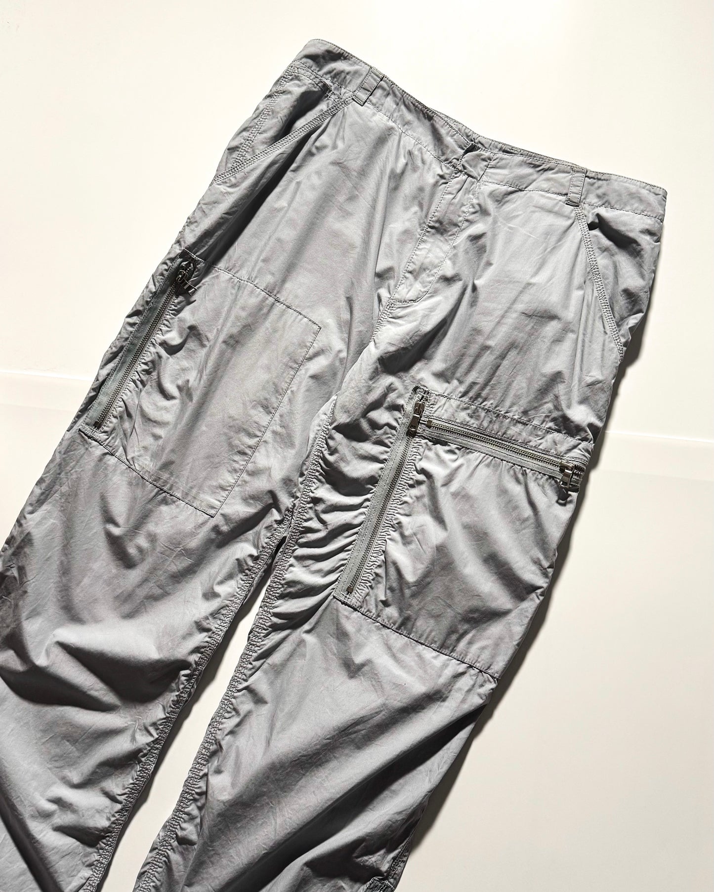 Early 2000s Light Grey Asymmetrical Cargo Tech Pants (33~36)