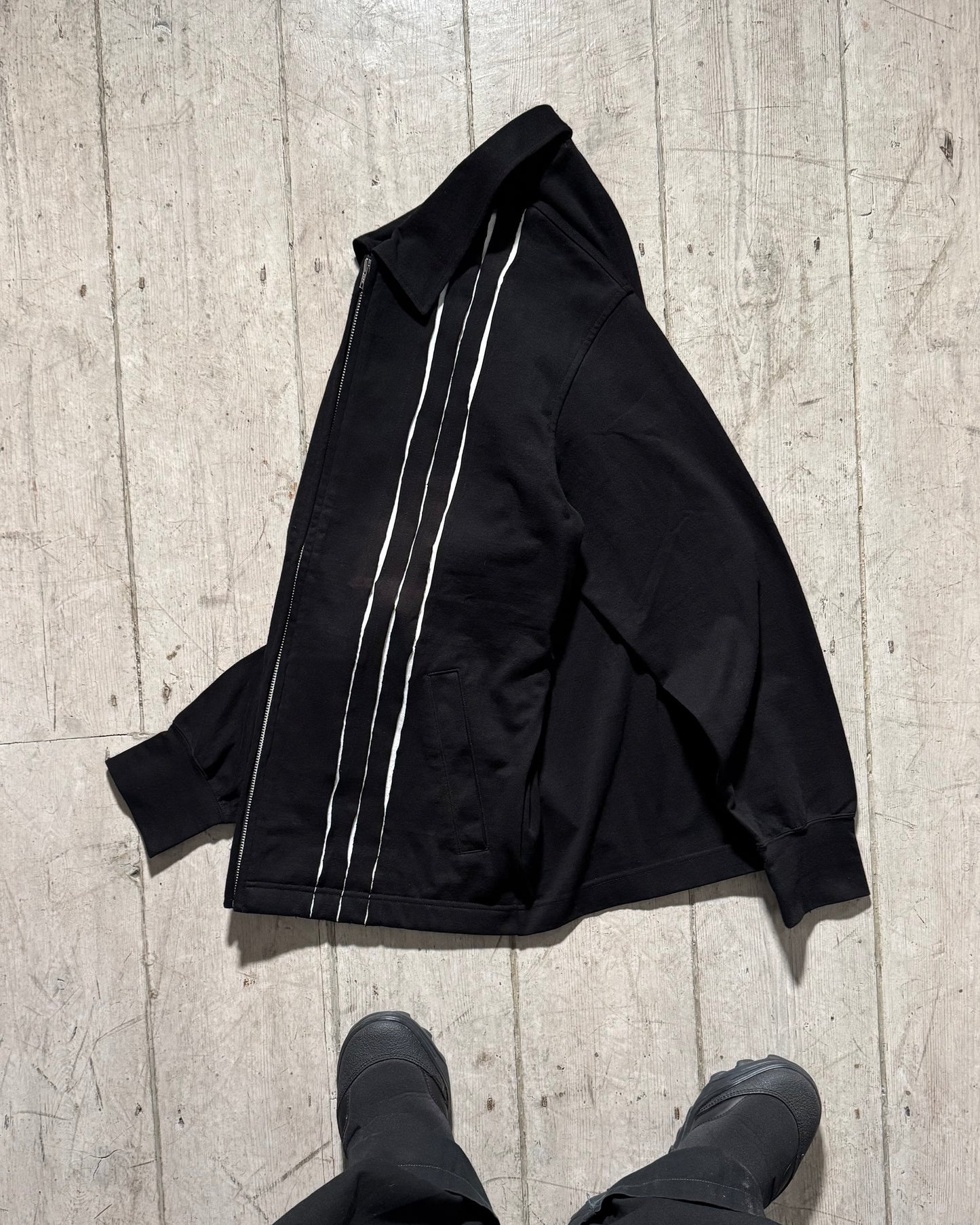 2001 Scratch / Rip Technique Panelled Black Zip Up Jacket (~M~)