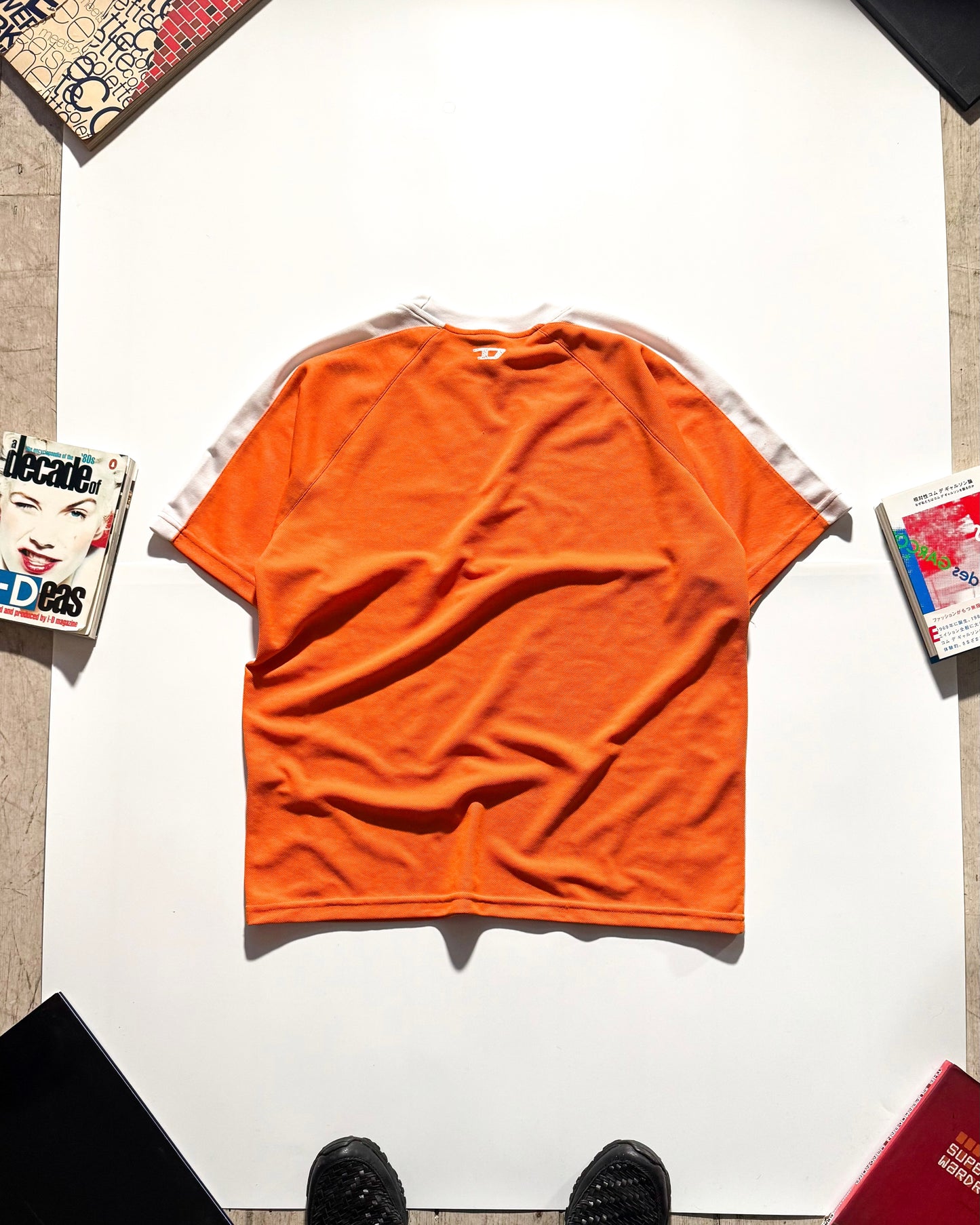 Early 2000s Orange White Panelled T-Shirt (L~XL)