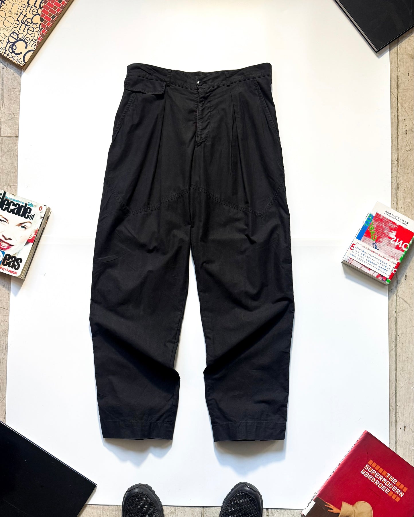 Early 2000s Double Pleated Light Weight Washed Black Pants (31~32)