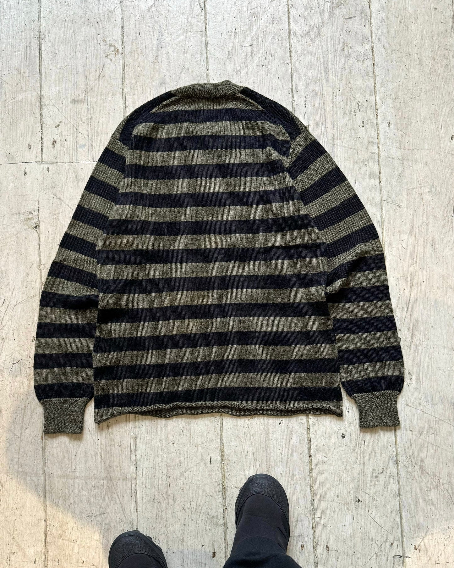 2013 Black / Washed Olive Striped Pattern Knit Jumper  (~M~)