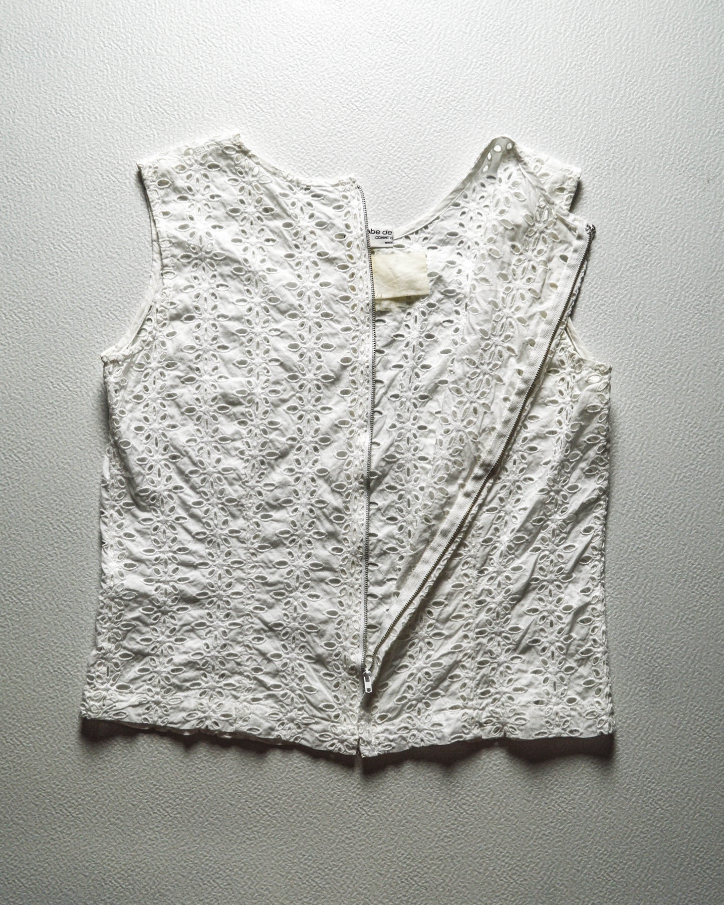 90s White Cutout  Lace Back Zip Vest