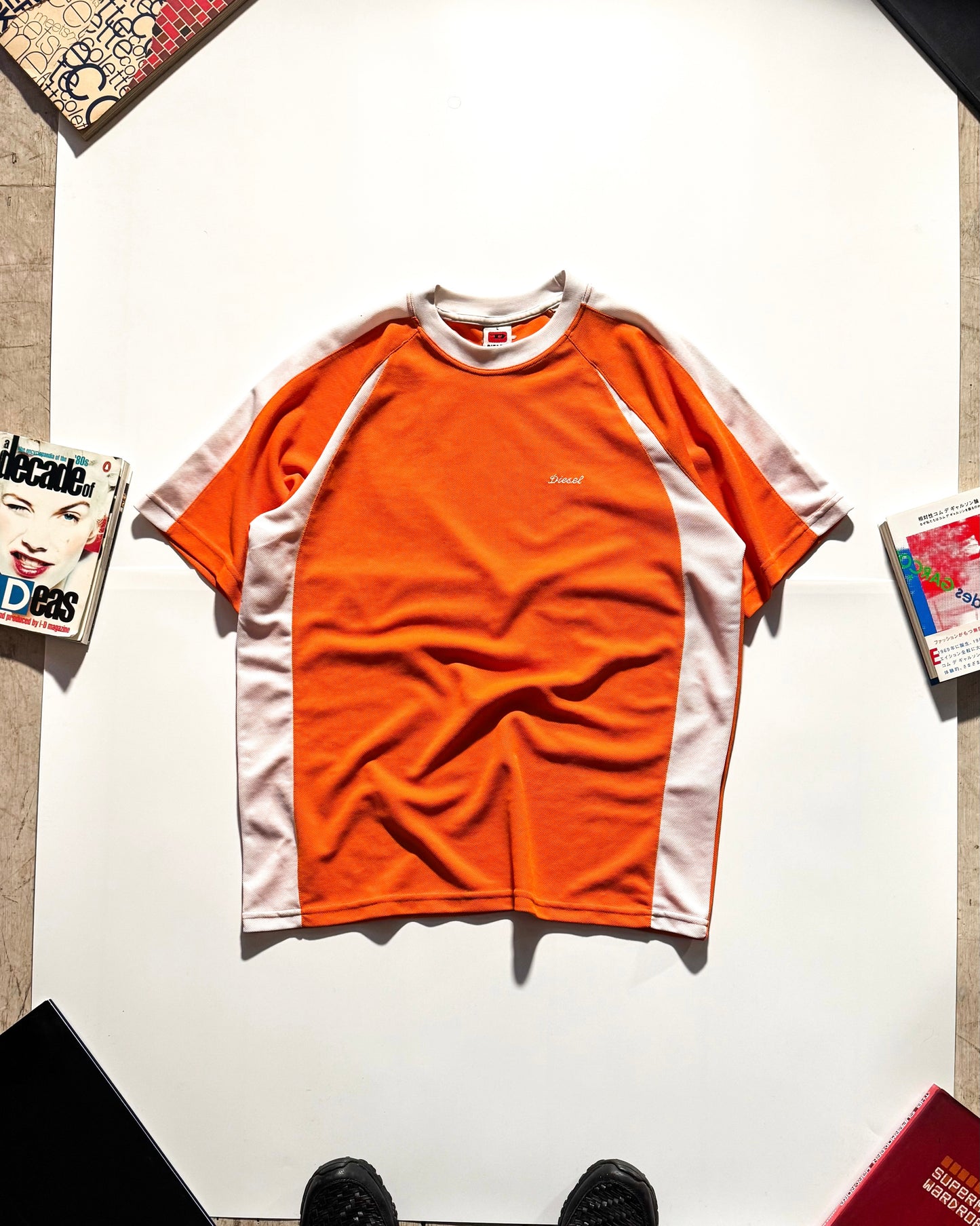 Early 2000s Orange White Panelled T-Shirt (L~XL)