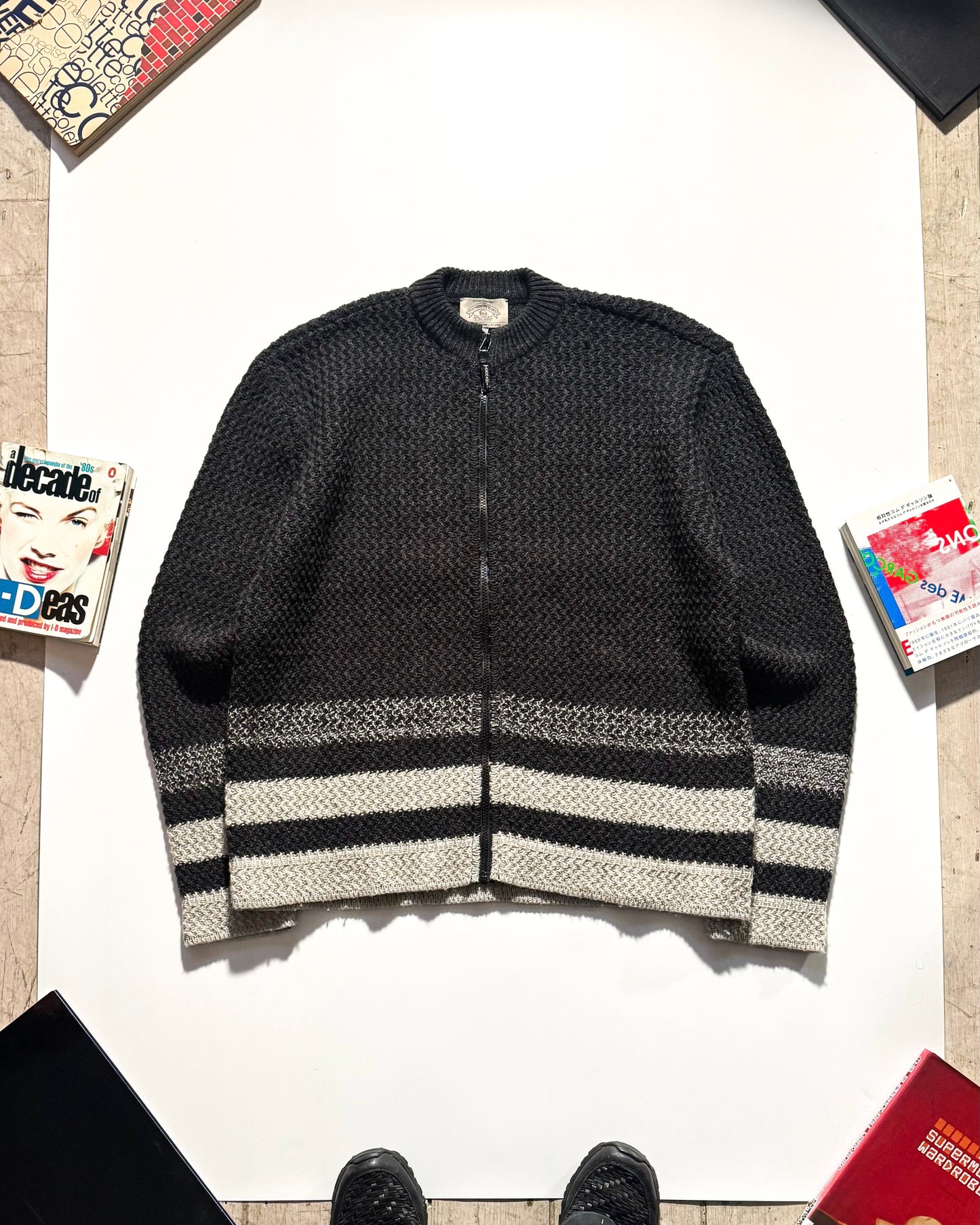 Early 2000s Grey Striped Zip Up  Knit Jumper (XL ~ XXL )