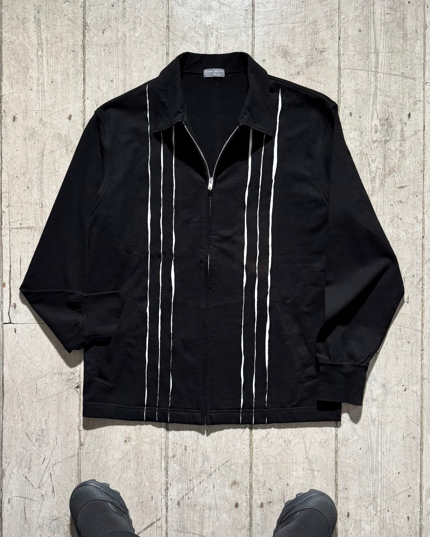 2001 Scratch / Rip Technique Panelled Black Zip Up Jacket (~M~)