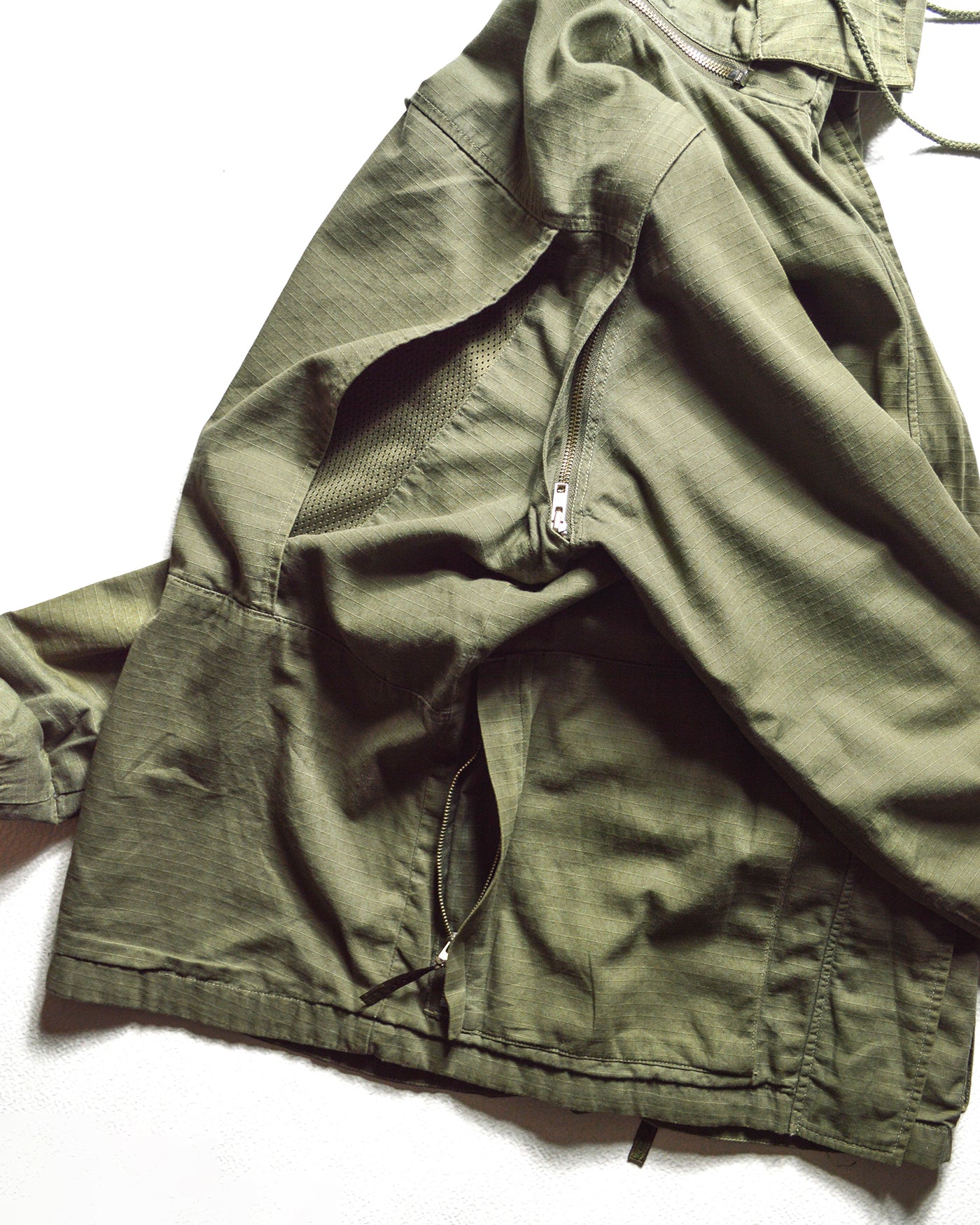 Early 2000s Active Ripstop Green Military Style Detachable Sleeve Jacket (M~L)