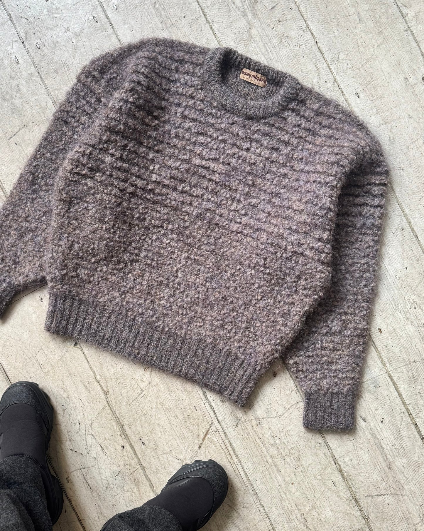 Late 70s / Early 80s Dusty Lavender / Brown Fuzzy Dual Tonal Stripe Knit Sweater / Jumper (~M~)