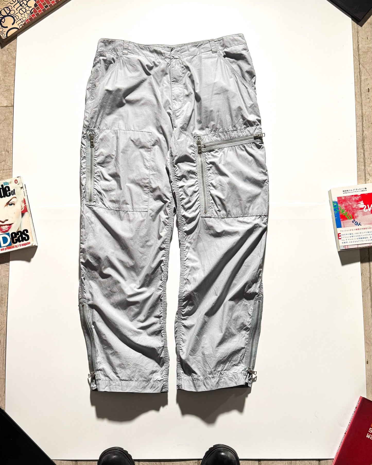 Early 2000s Light Grey Asymmetrical Cargo Tech Pants (33~36)