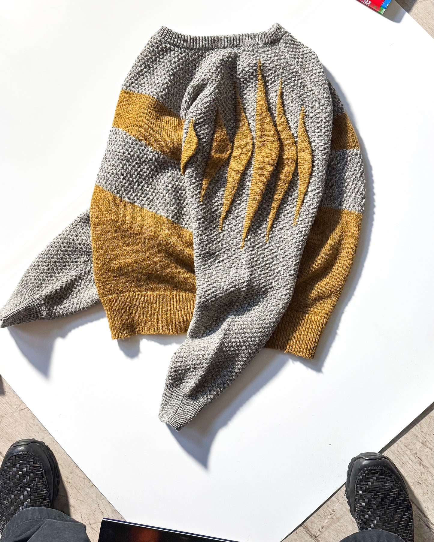 80s Mustard / Grey 3-D Shoulder Blade Panel Zig Zag Knit (M~L)