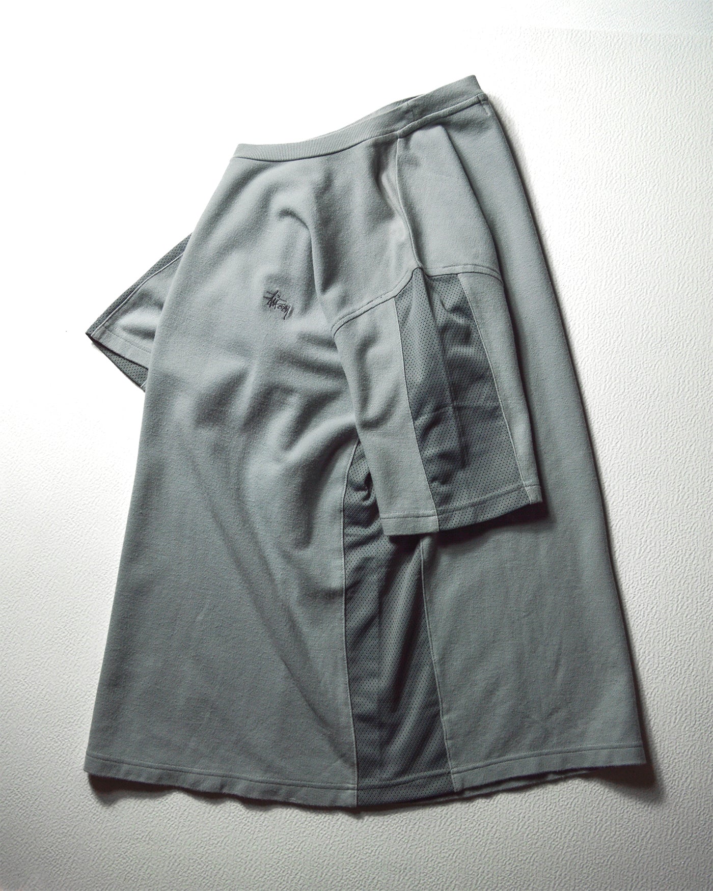 Early 2000s Grey Side Mesh Panelled T-shirt (~L~)