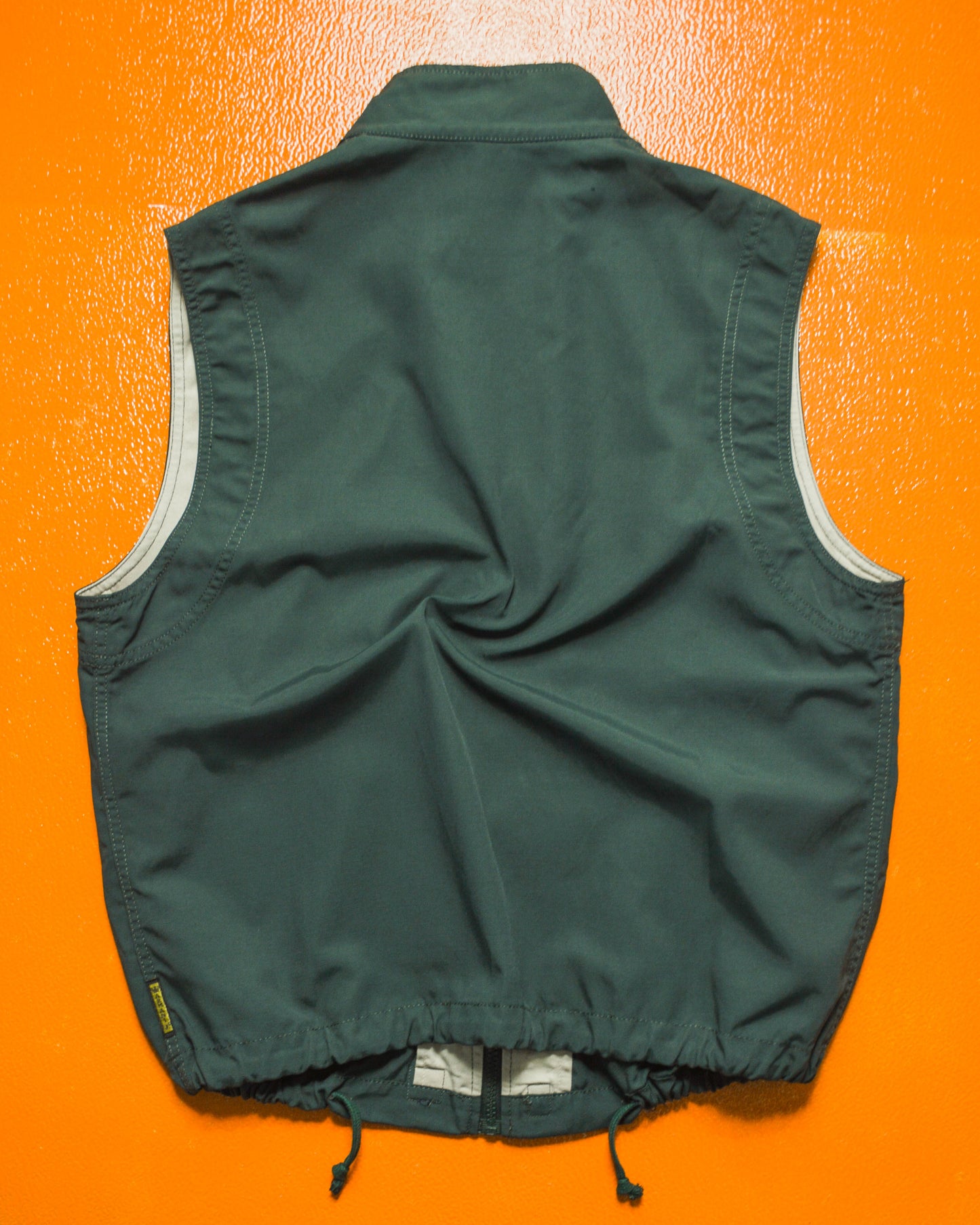 90s Muted Bottle Green Contrast Plastic Snap Closure Vest (~M~)