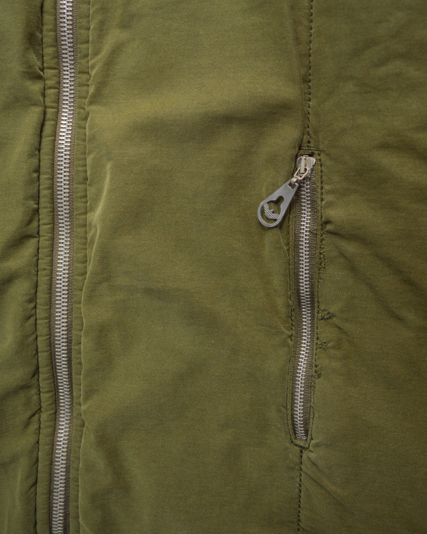90s Olive Green Oversized Military Style Padded Bomber Jacket (~L~)