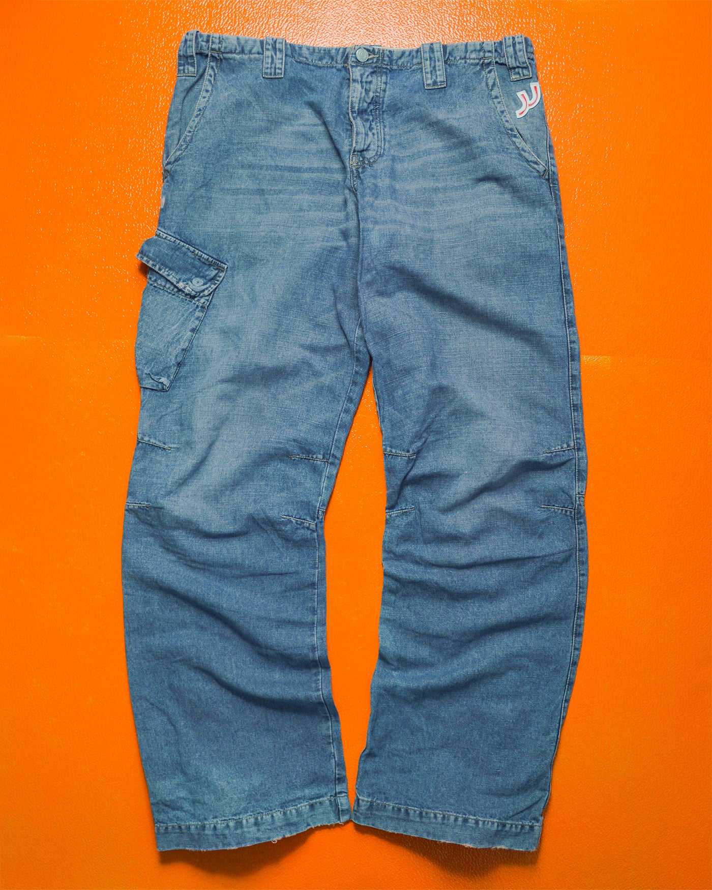Early 2000s Relaxed Asymmetrical Pink Tinted Blue Denim Cargo Pants (36)
