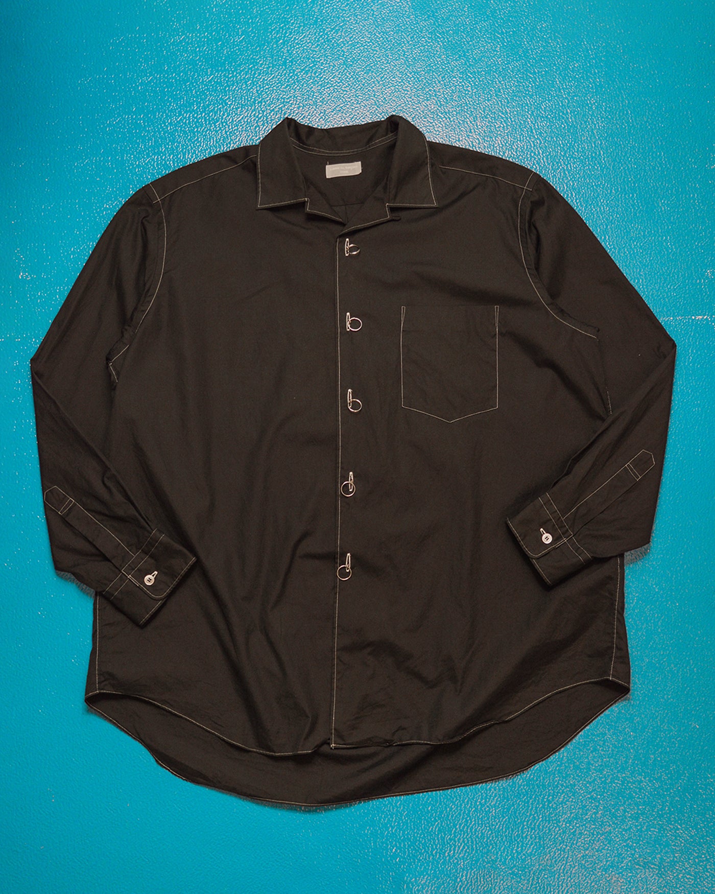 1990 Black Metal Ring Closure Contrast Stitch Shirt (~L~)