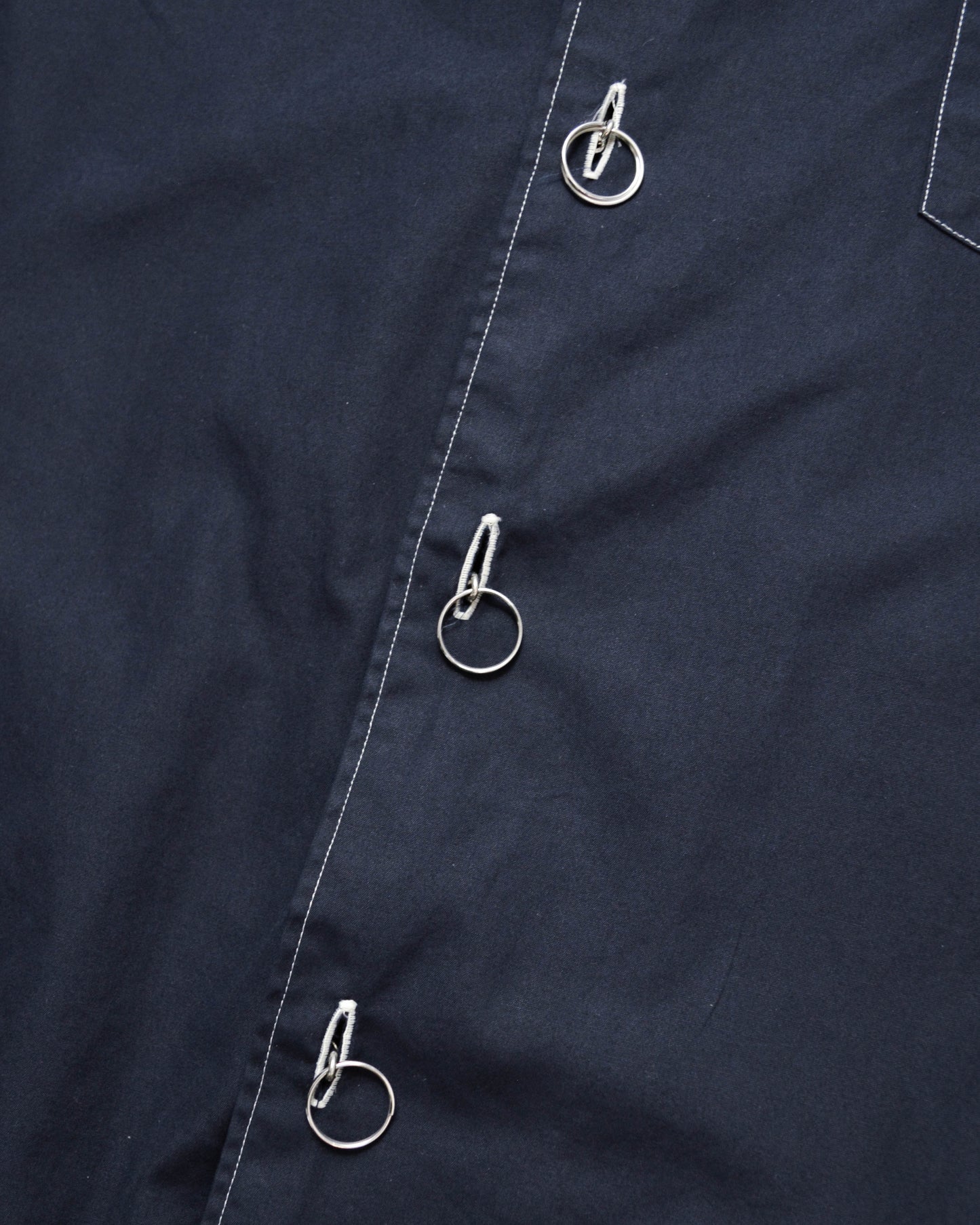 1990 Navy Metal Ring Closure Contrast Stitch Shirt (~L~)