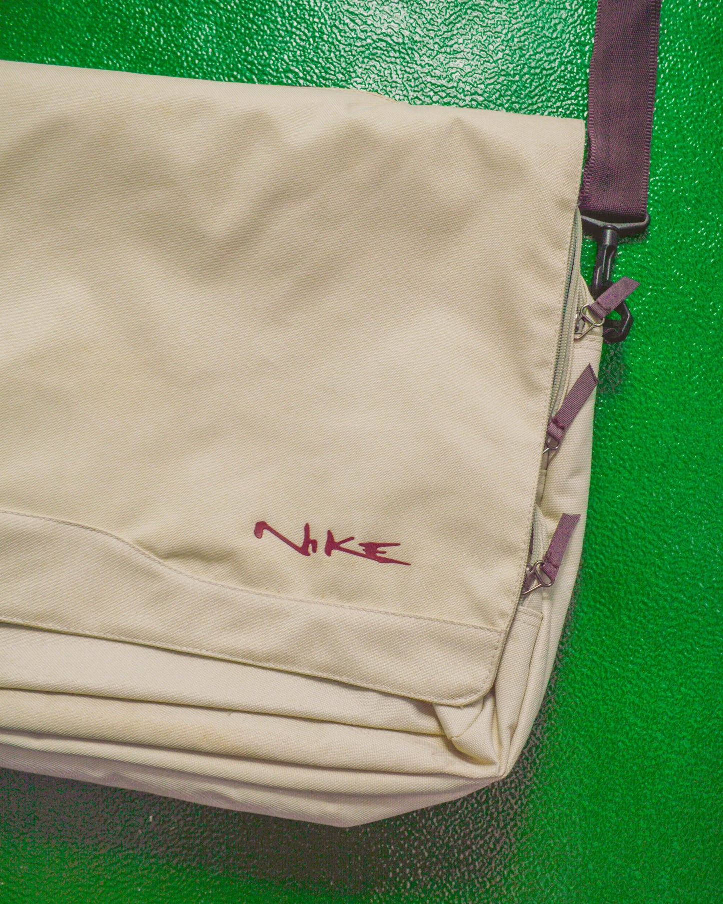 Fall 2000 Hidden 3-d Compartment Cream  Muted Burgundy Messenger Bag (OS)