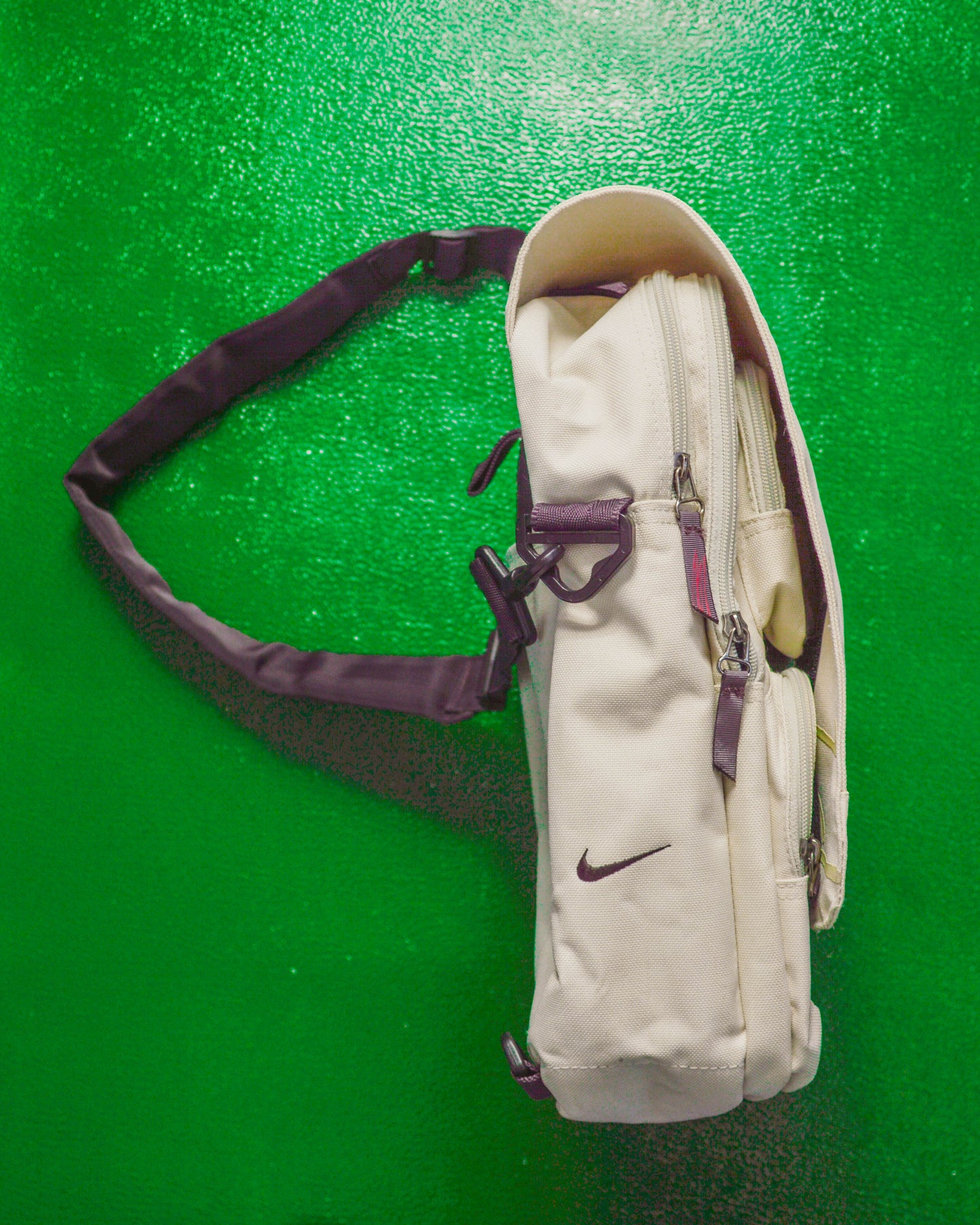 Fall 2000 Hidden 3-d Compartment Cream  Muted Burgundy Messenger Bag (OS)