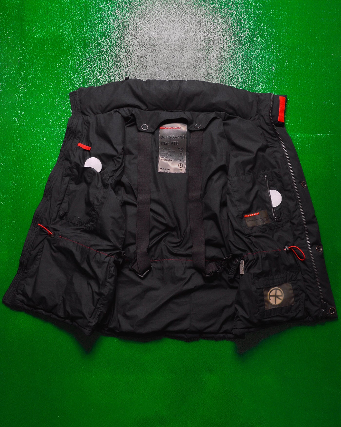 Sport Black Technical Nylon Square Quilted Gilet / Vest w. Backpack Straps (~L~)