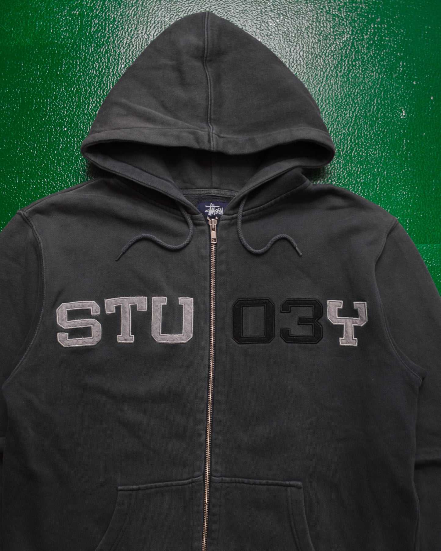 STU03 2003 Graphic Zip Up Hoody (M)