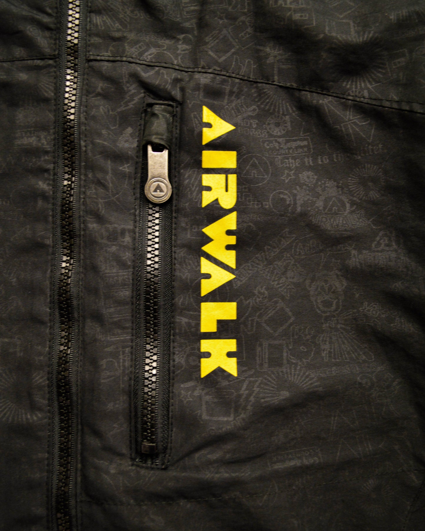 airwalk goggle jacket Airwalk Tonal Pattern Black / Yellow Goggle Jacket (S) – shop.allenreji