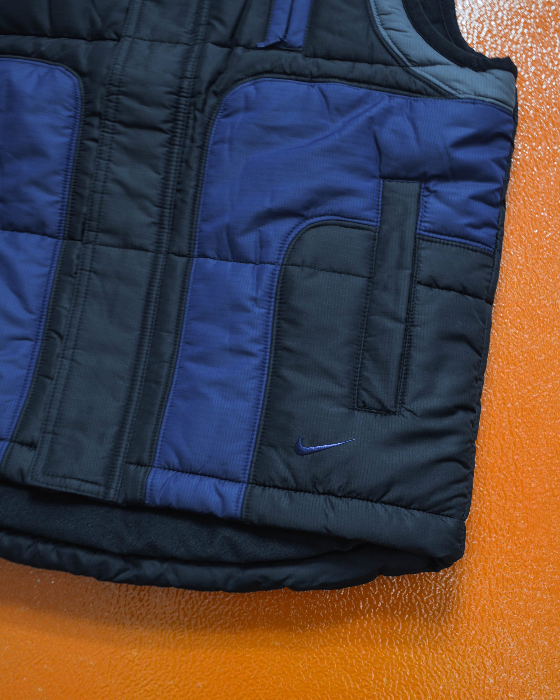 Nike Fall 2001 Black Blue Grey Padded Panelled Gilet / Vest (~S~)