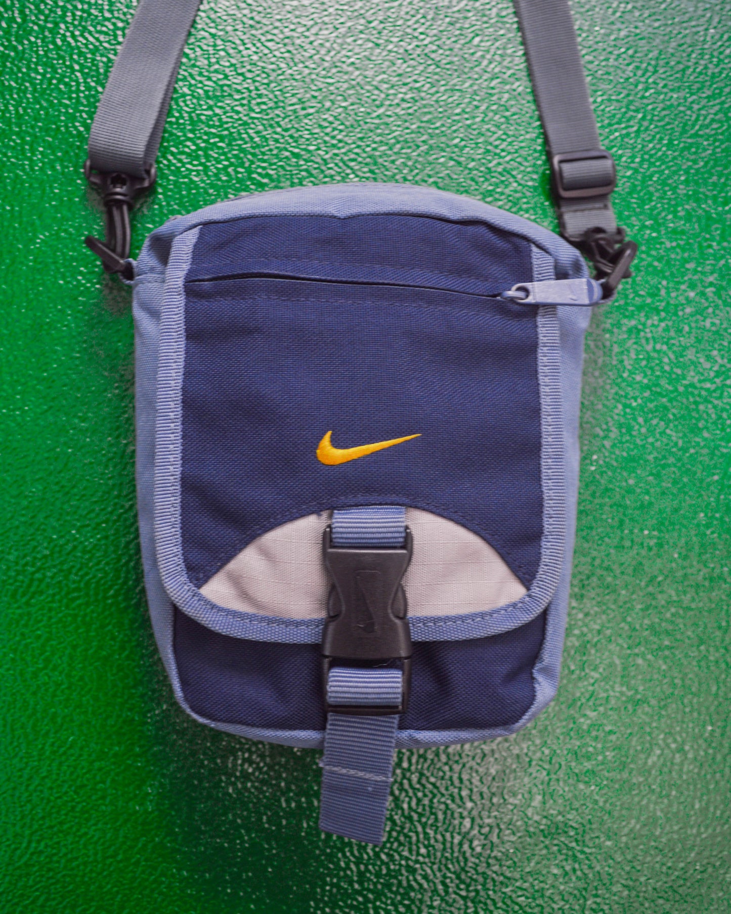 Nike Fall 2001 Blue Side / Shoulder Bag (OS)