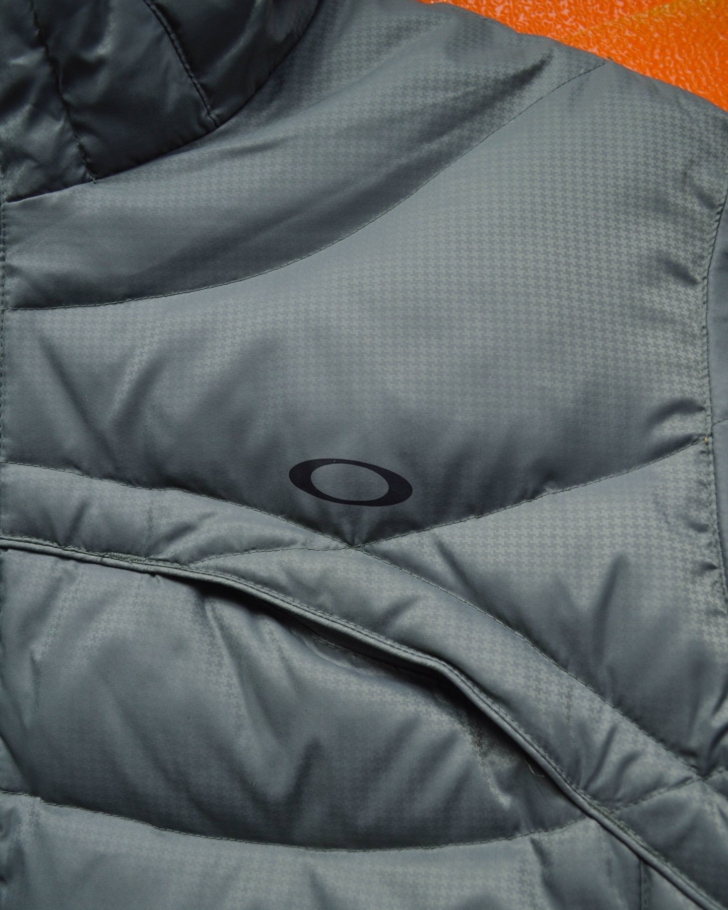 Oakley 2000s Grey Puffer Jacket (M)