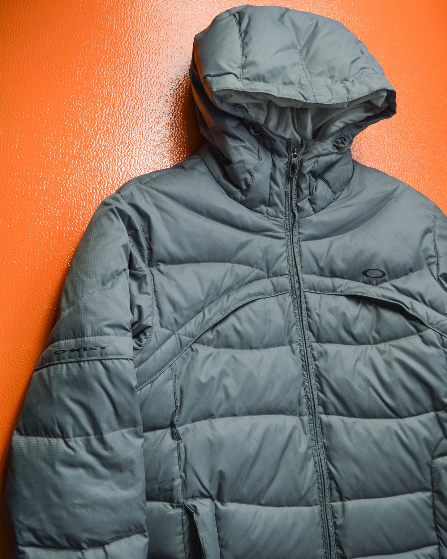 Oakley 2000s Grey Puffer Jacket (M)