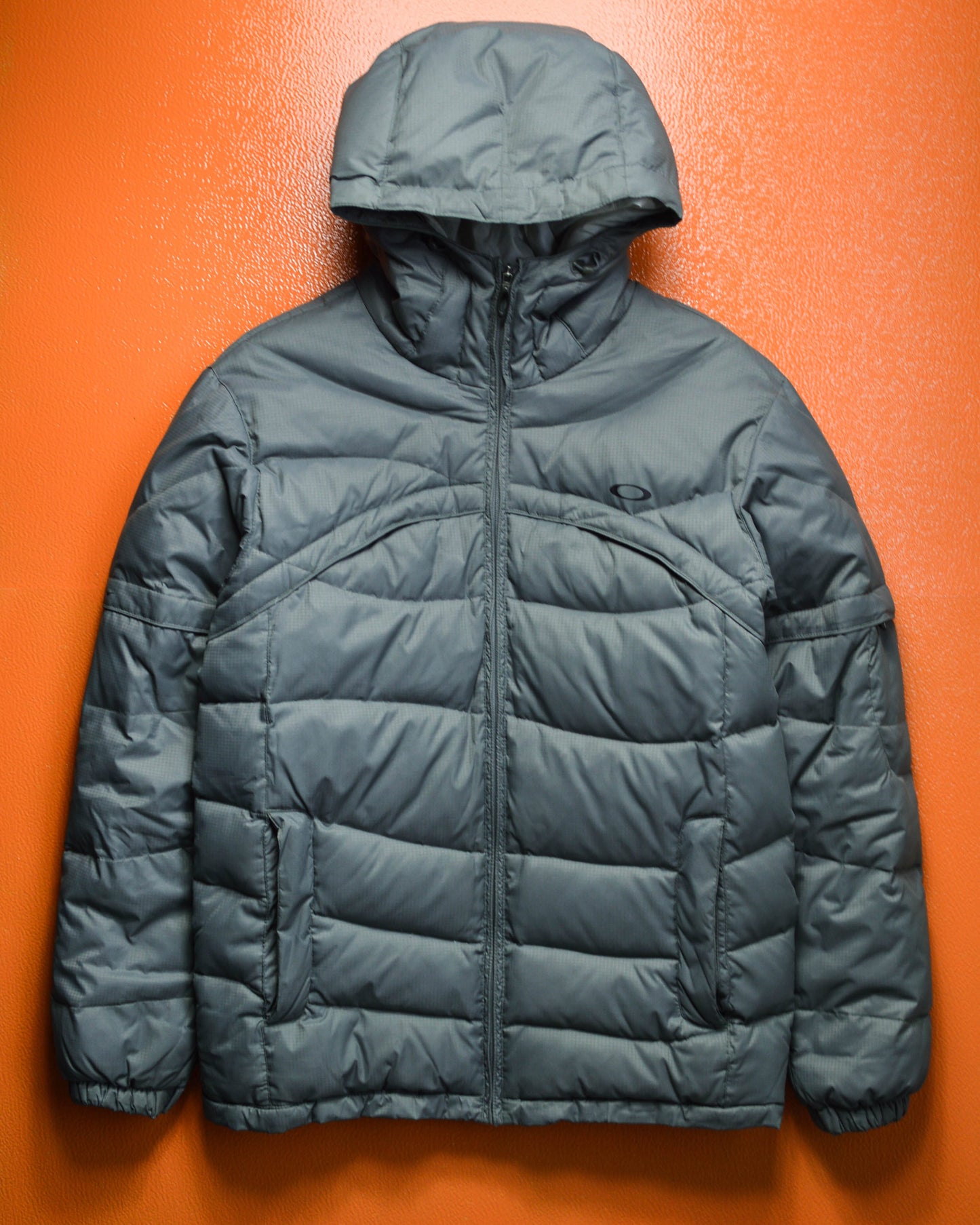 Oakley 2000s Grey Puffer Jacket (M)